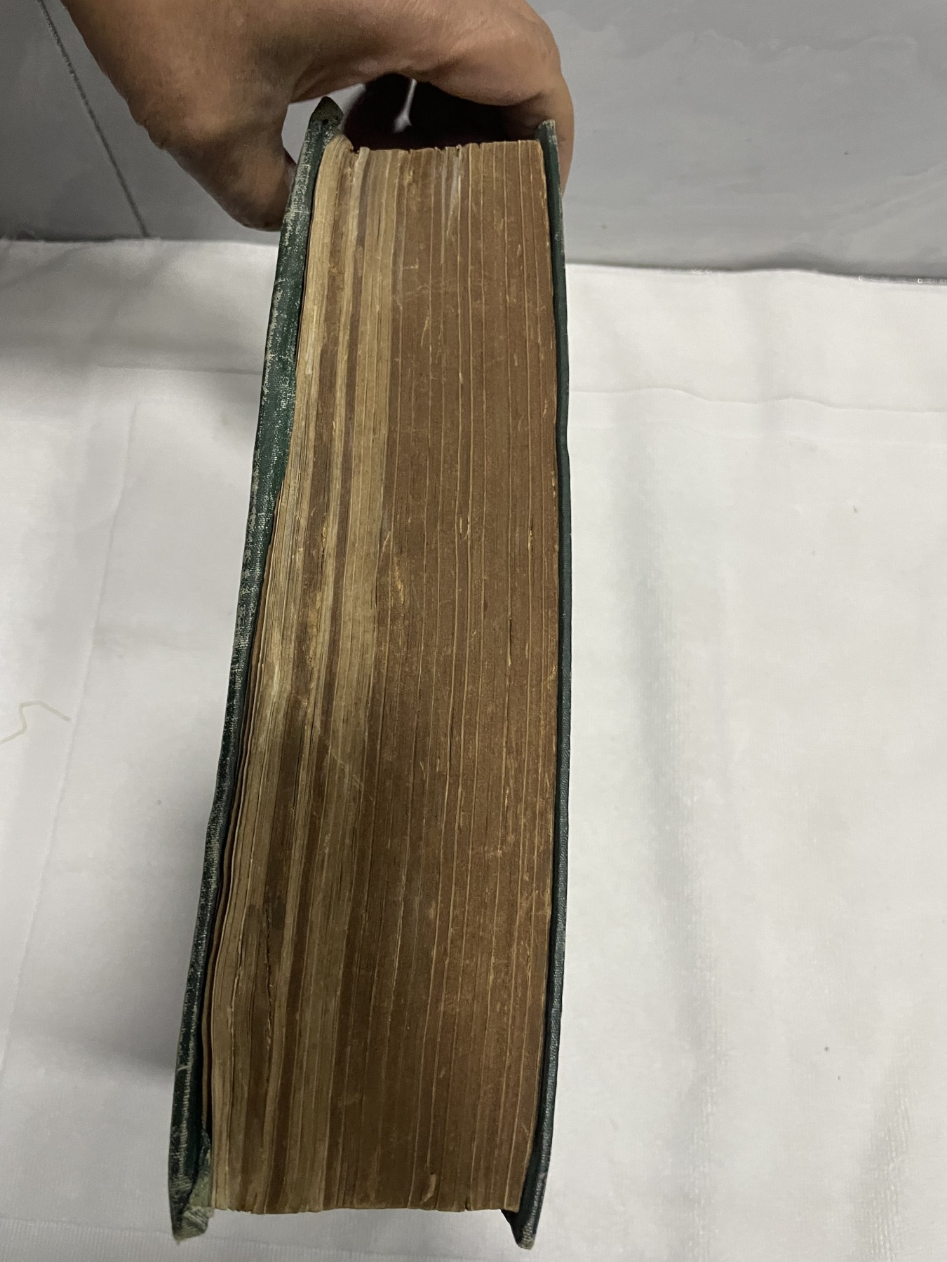第21场钱币纸币小人书、连环画、瓷器专场 1961年红旗杂志半月刊，整年度1-24期集装订本，原汁原味，特惠上传