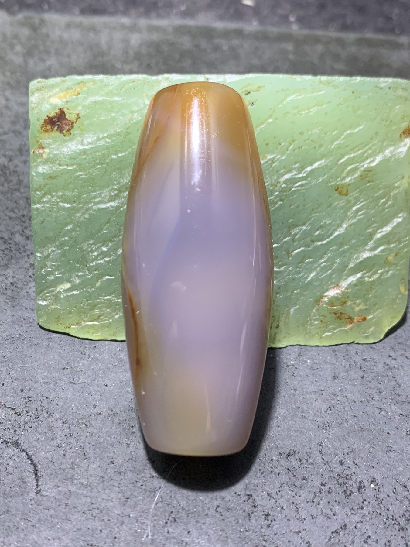 精美亚光高玉化巴西玛瑙手工俏色巧雕灵蛇大桶珠一个！