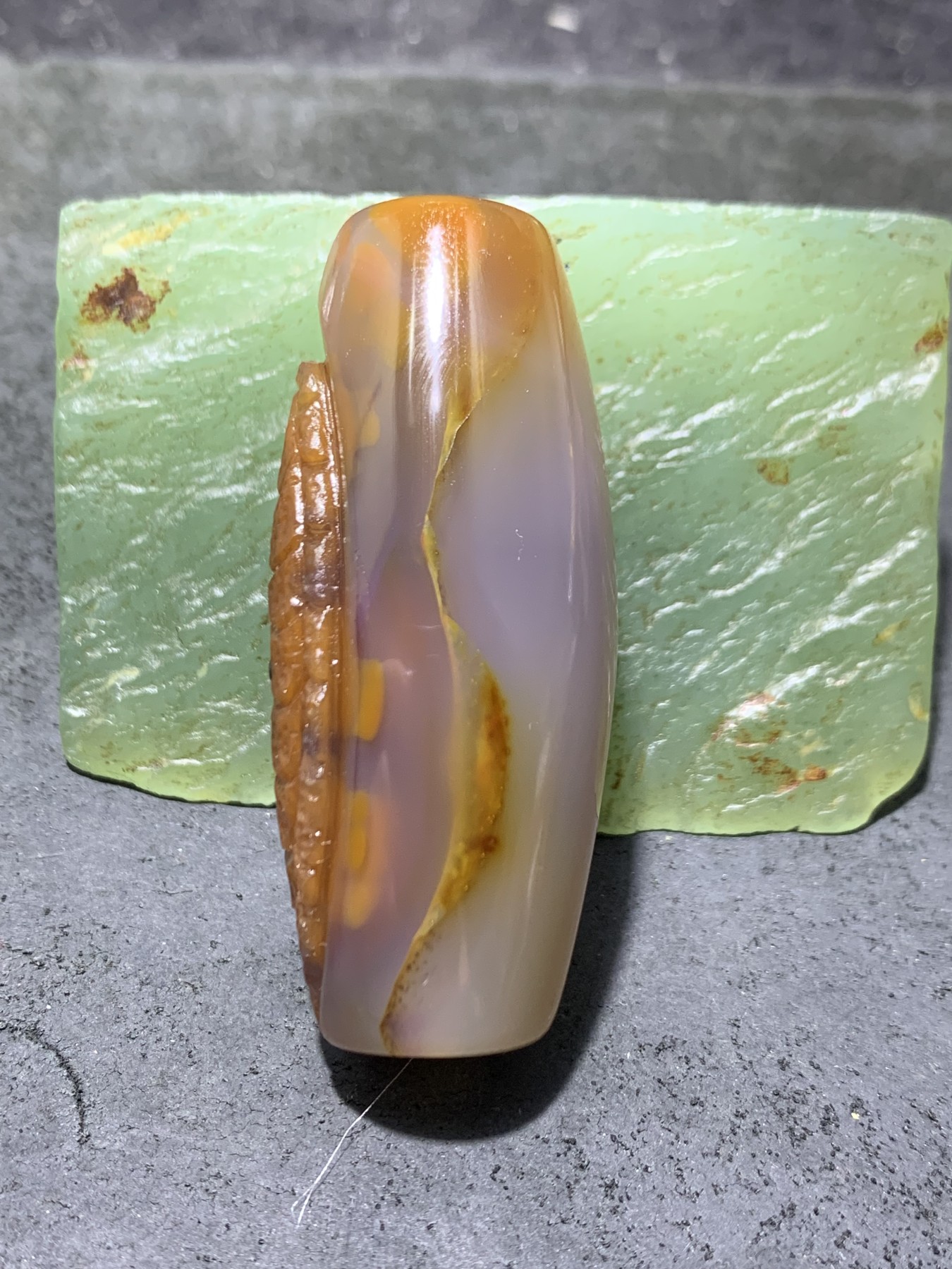 精美亚光高玉化巴西玛瑙手工俏色巧雕灵蛇大桶珠一个！