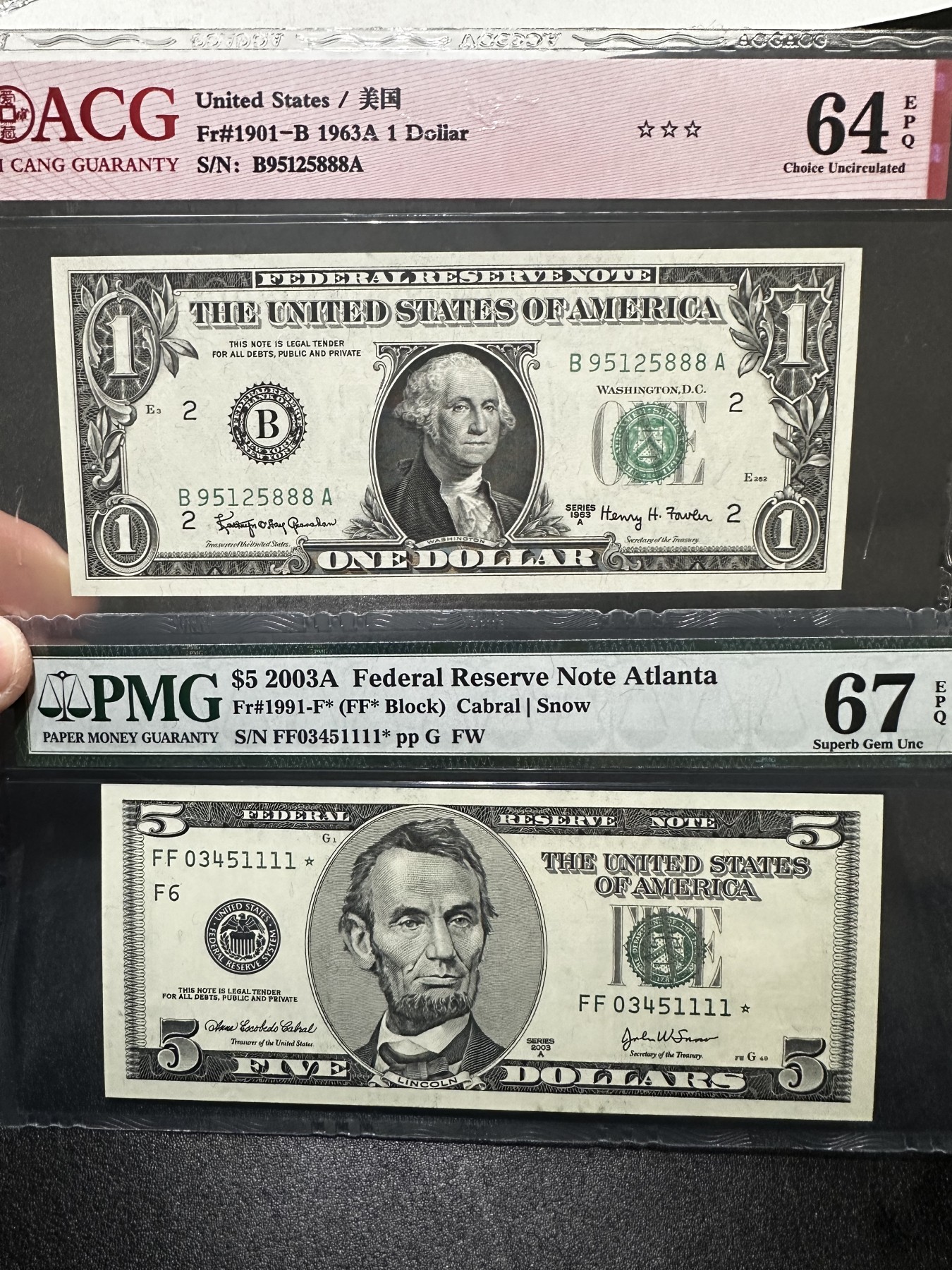 《外钞收藏家》第三百二十九期 美国1美元 888豹子号爱藏+5美元狮子号 补号 PMG67 两张一起