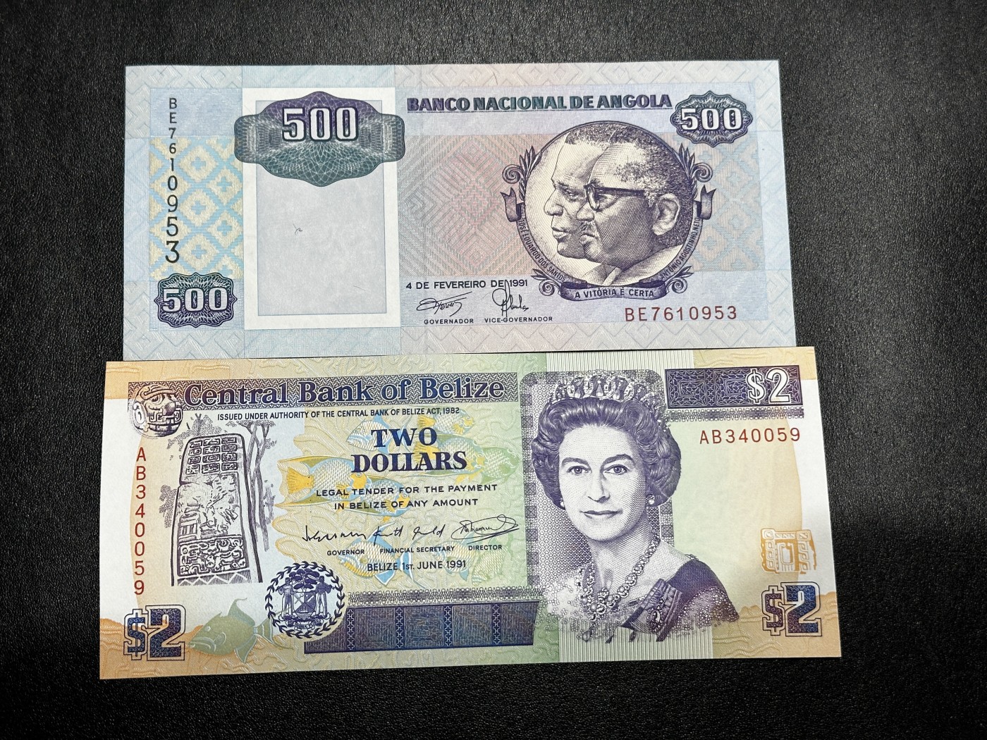 《外钞收藏家》第三百二十九期 安哥拉500+伯利兹2刀 两张一起 全新UNC