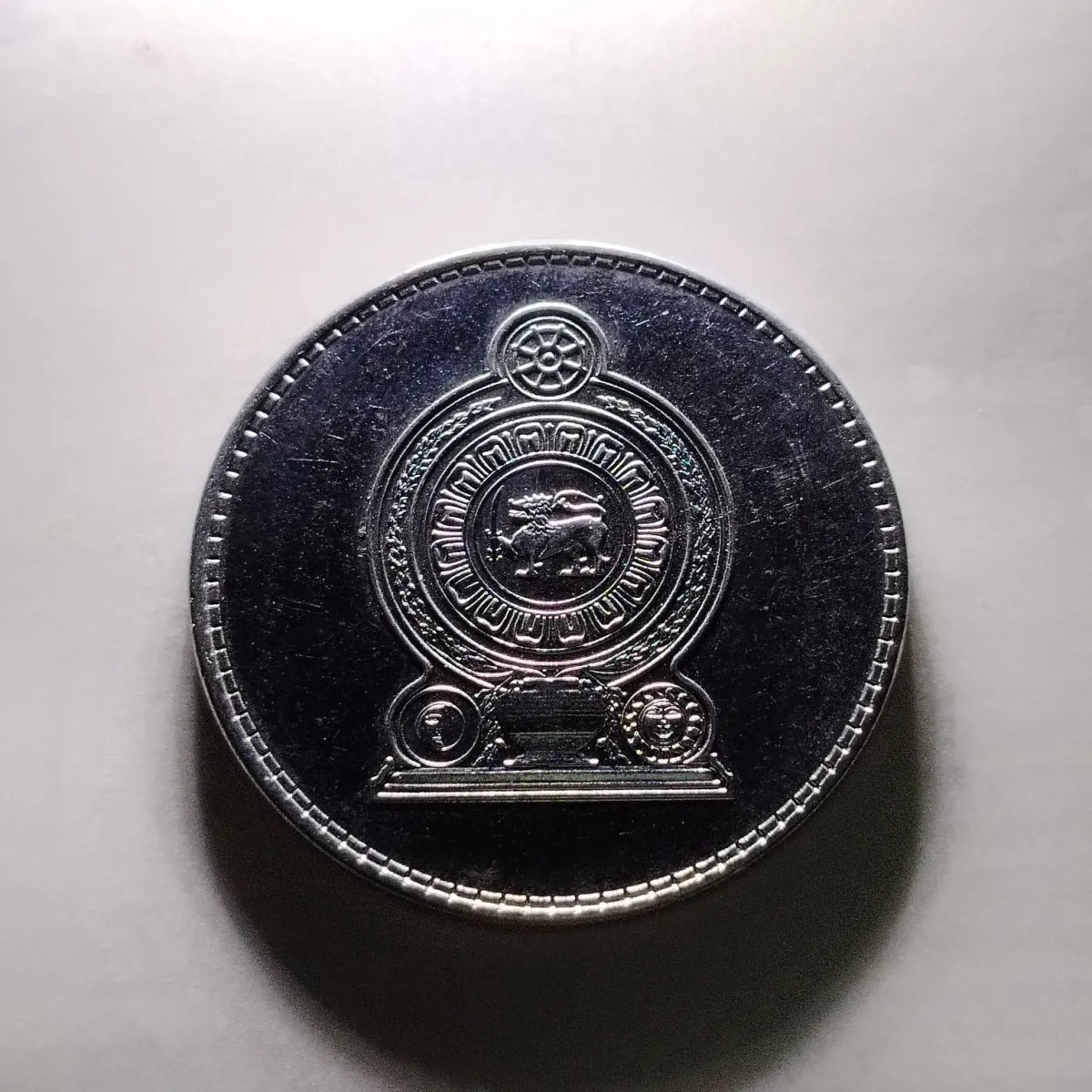 231222 斯里兰卡2卢比 铜镍硬币 国徽版 单枚 28mm 国徽版 6439