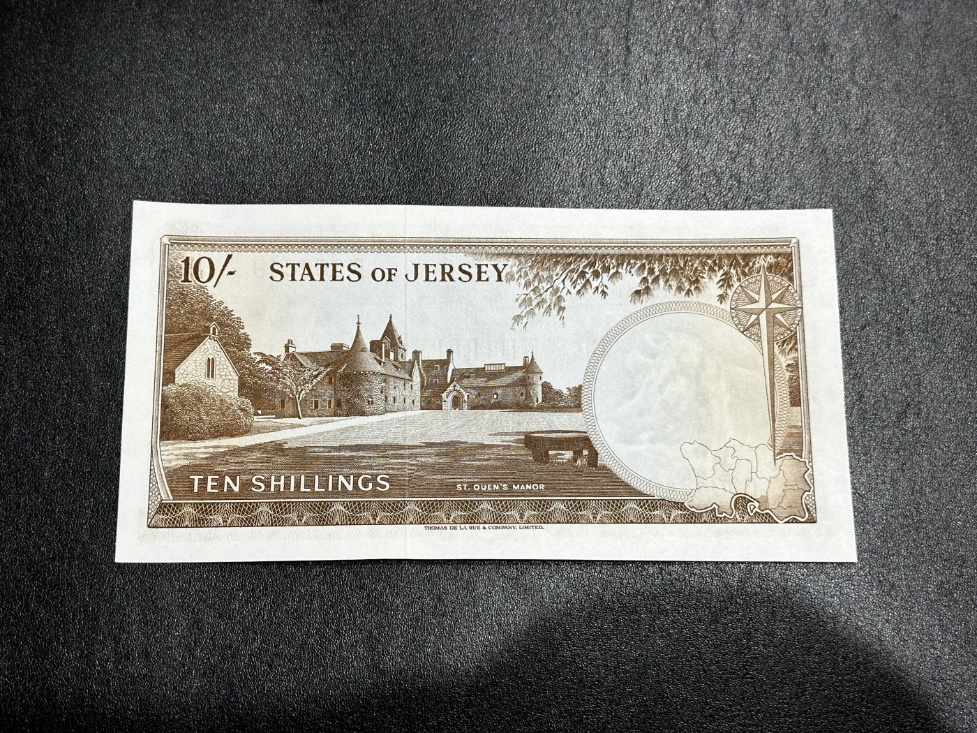 《外钞收藏家》第三百二十九期 泽西 年轻女王10先令 全新 轻微拖墨