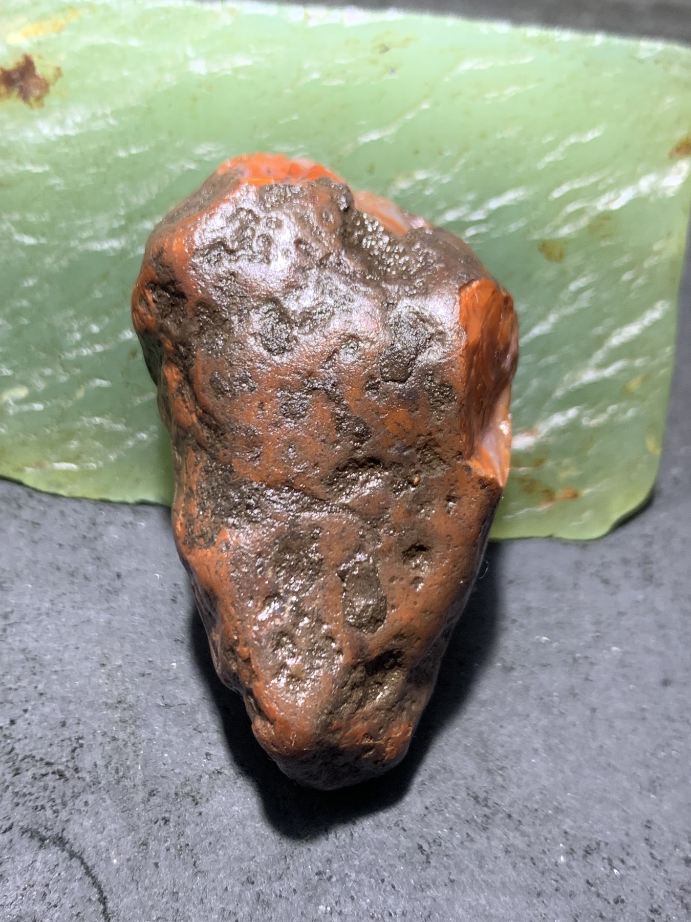 精美开窗铁皮南红玛瑙原石一颗