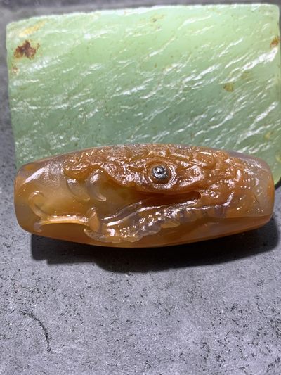 精美亚光高玉化巴西玛瑙手工俏色巧雕灵蛇大桶珠一个！ - 精美亚光高玉化巴西玛瑙手工俏色巧雕灵蛇大桶珠一个！