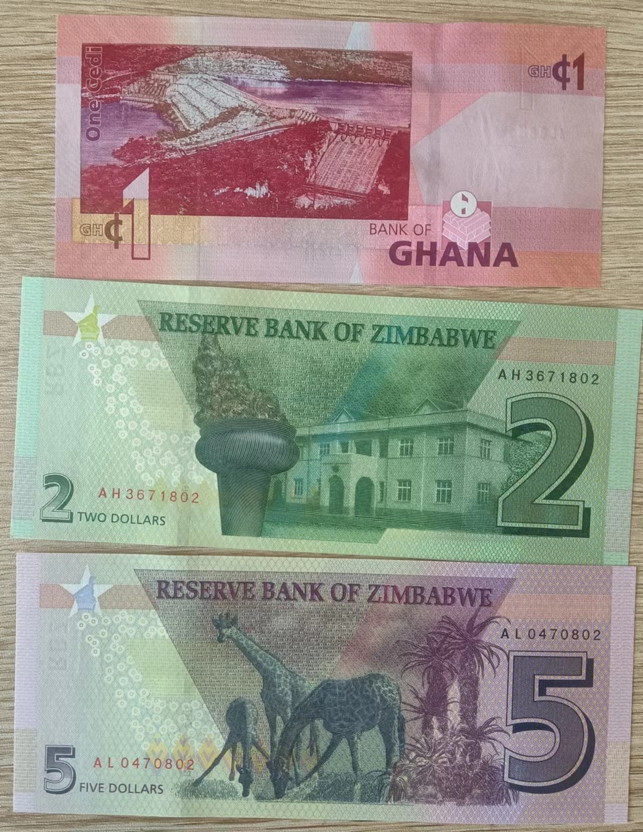 旧藏出货第一期 加纳和津巴布韦，加纳豹子身，品相全新。