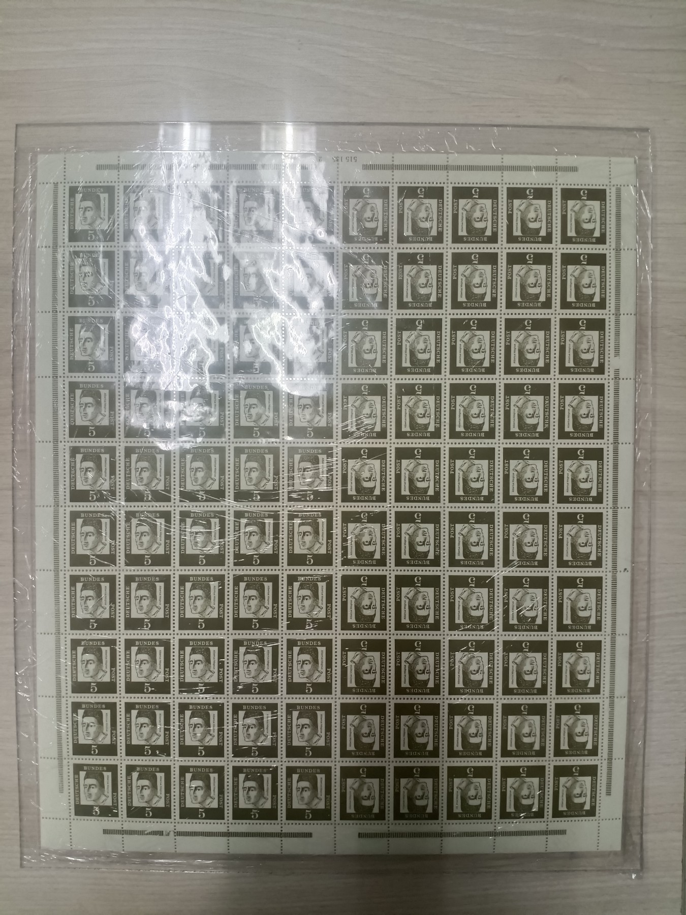 大版票 —— 西德，1961年，《历史文化名人》系列，大主教马格努斯对倒邮票大版张   （店内编号25）