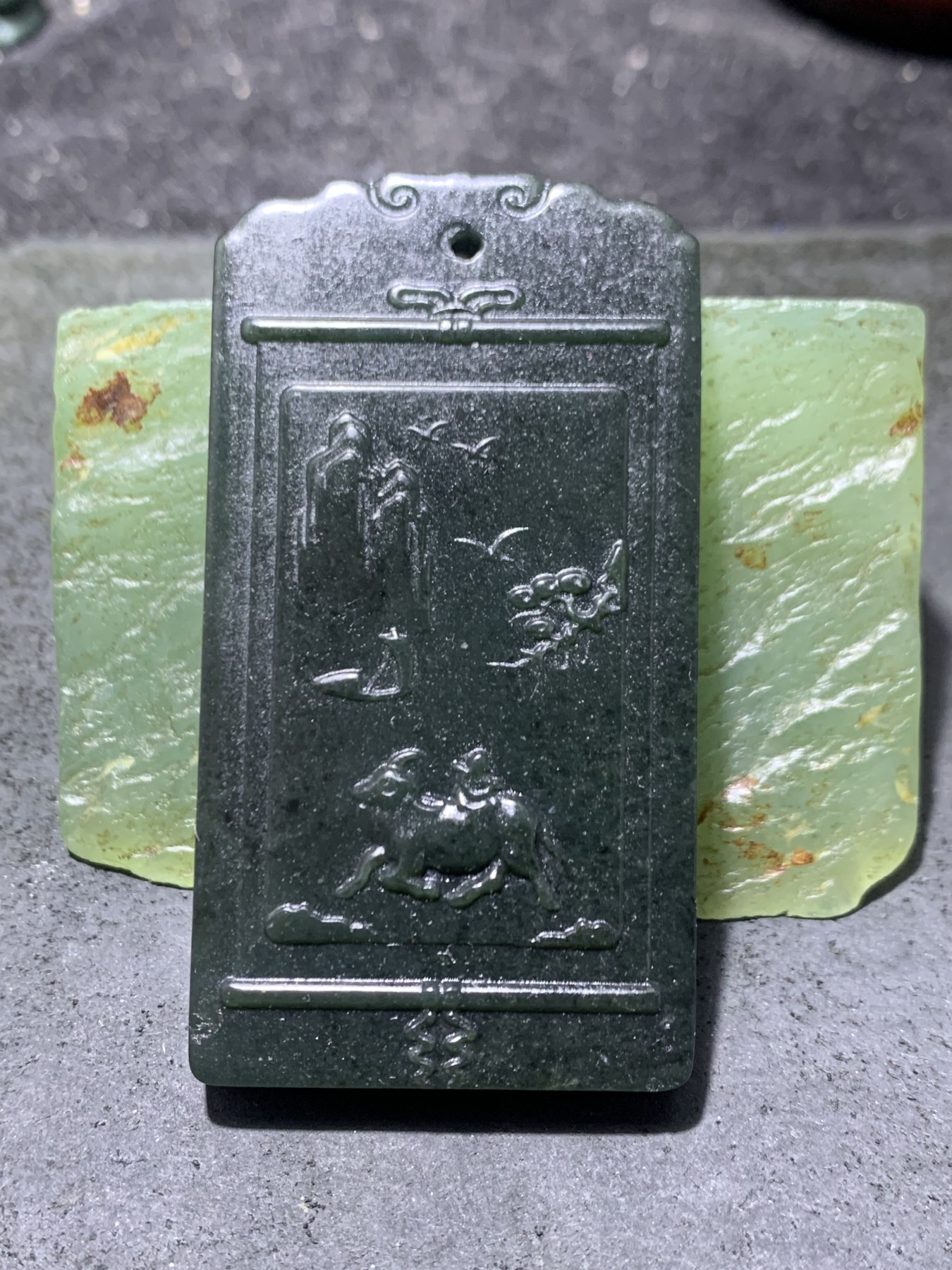 天然新疆和田青玉牧牛童子牌子一块，
