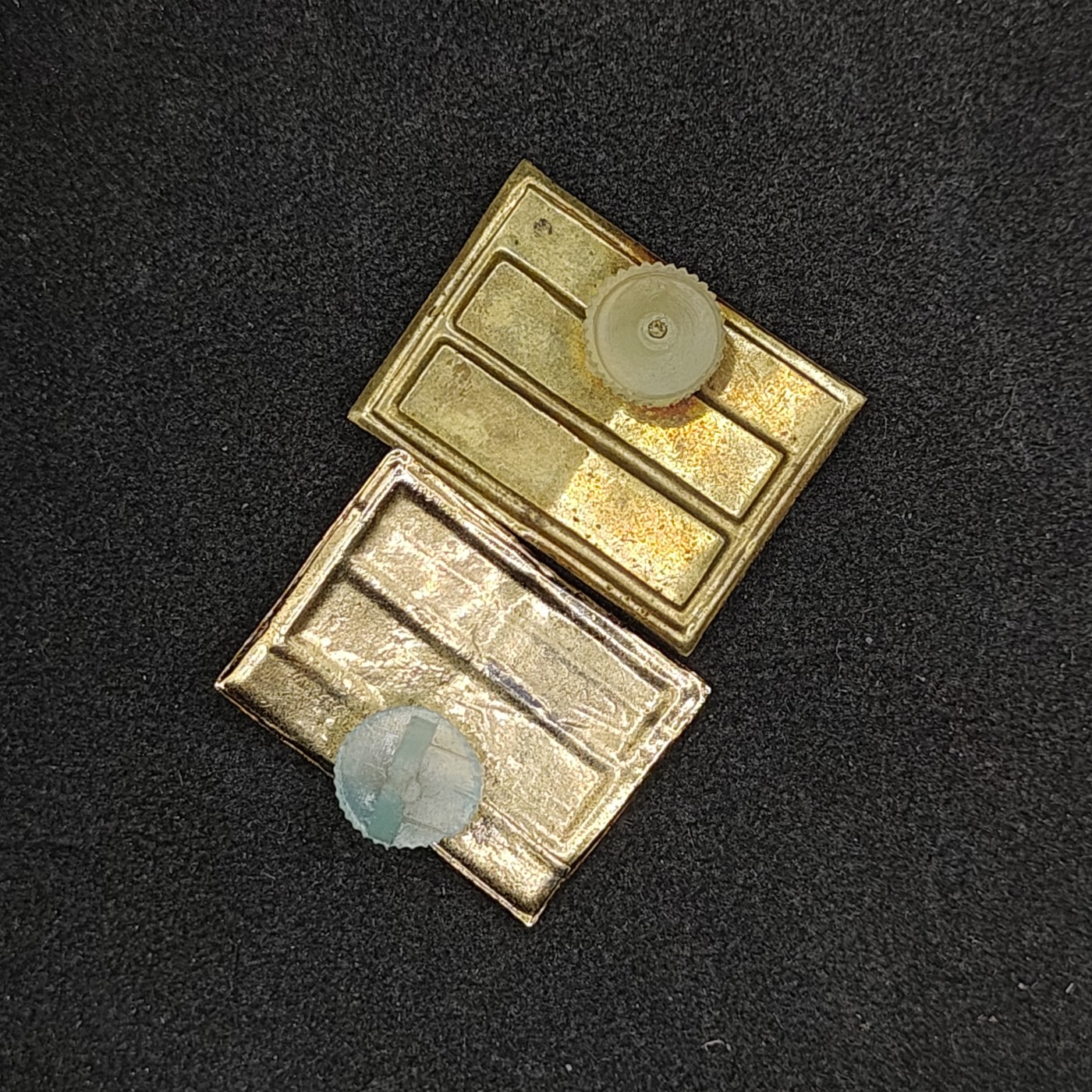 全场0元起拍 第125期 咸鱼国勋章拍卖专场 1月14日（周日）下午6：00开始 日本金属阶级章一对