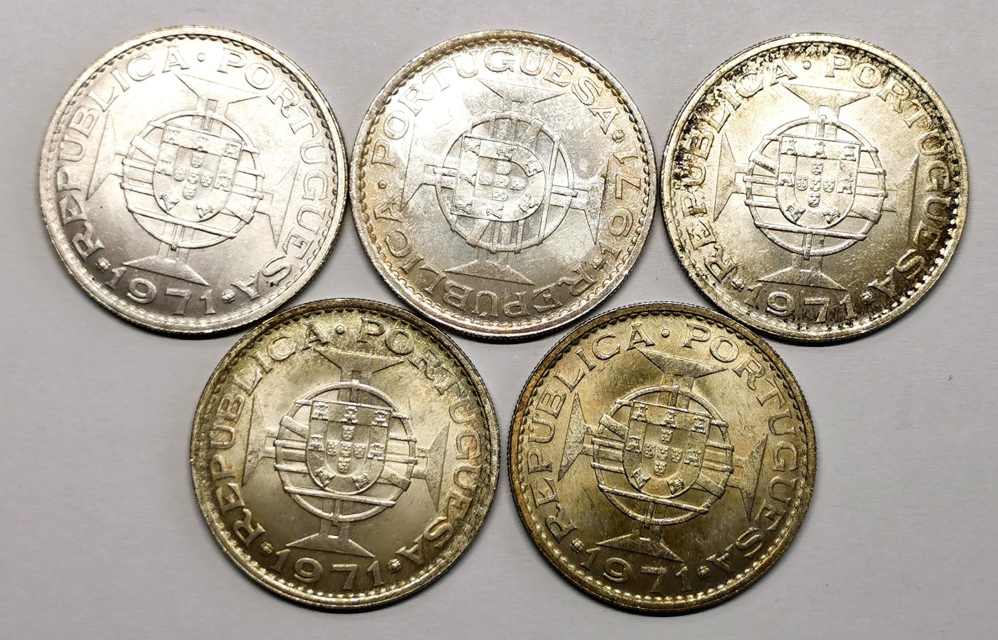 凡希社世界钱币微拍第二百五十八期 1971澳门5元银币五枚一组UNC