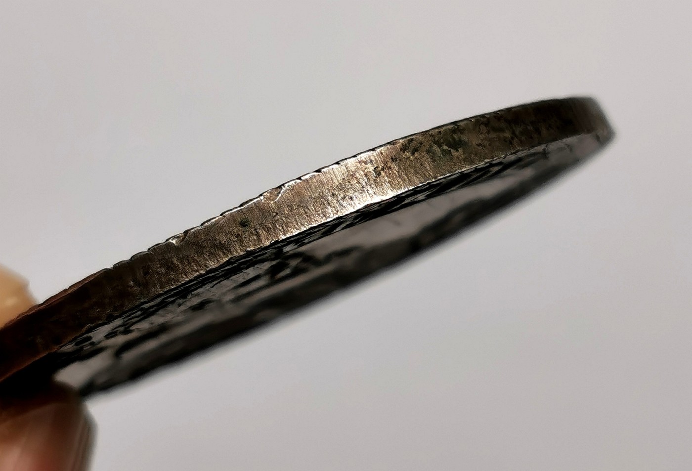 凡希社世界钱币微拍第二百五十八期 荐！1564-97神罗总庭斐迪南执权杖泰勒大银PCGS-AU55，前物主将币取出，实物细节一流，双面彩虹包浆相当精彩！