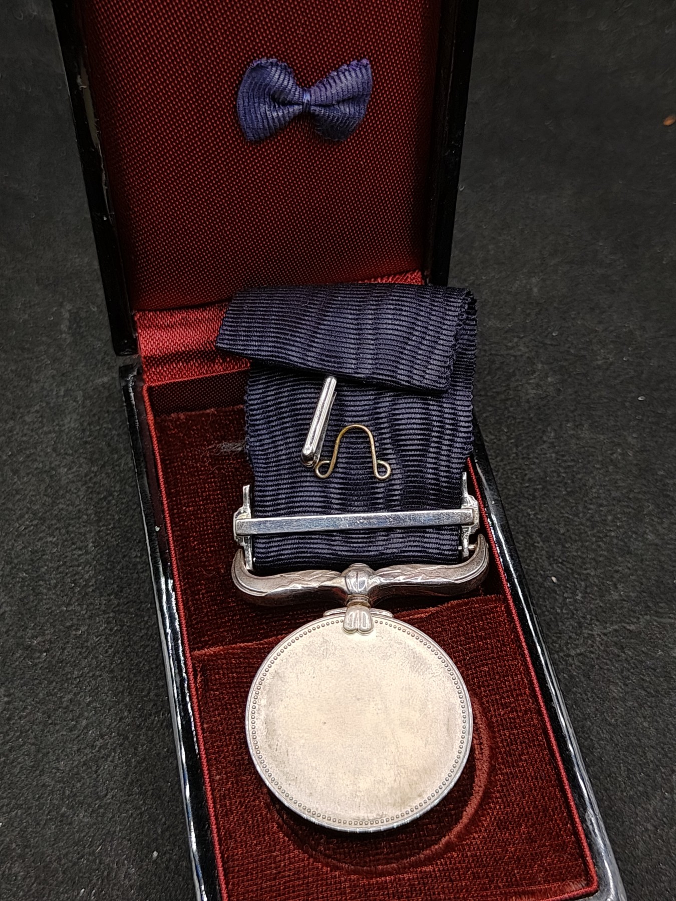 全场0元起拍 第125期 咸鱼国勋章拍卖专场 1月14日（周日）下午6：00开始 日本绀授褒章 银制带盒略