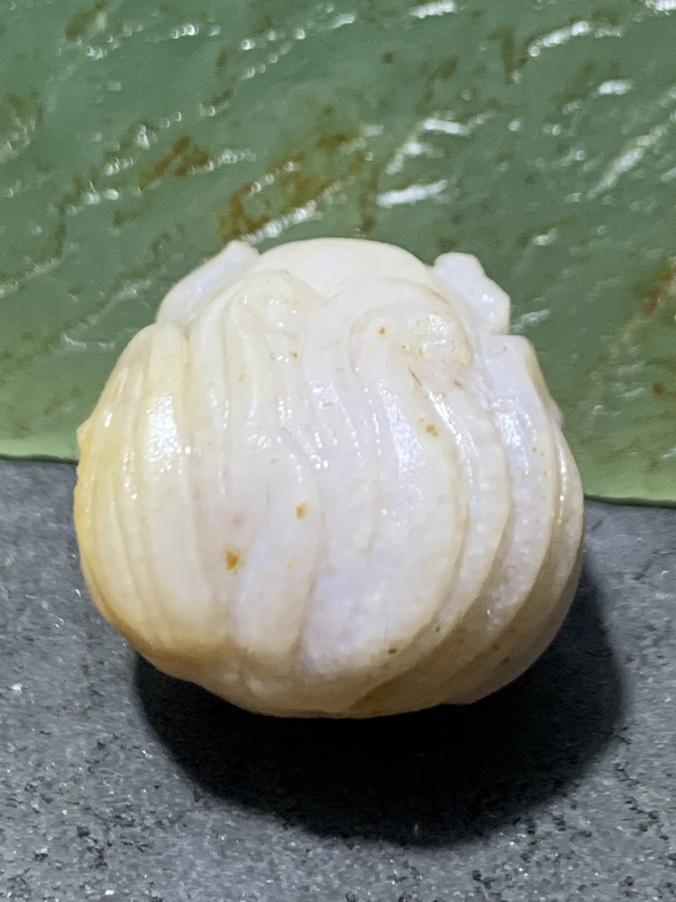 放福利！精美亚光高玉化阿拉善玛瑙手工雕刻灵狐珠子（吊坠）一颗