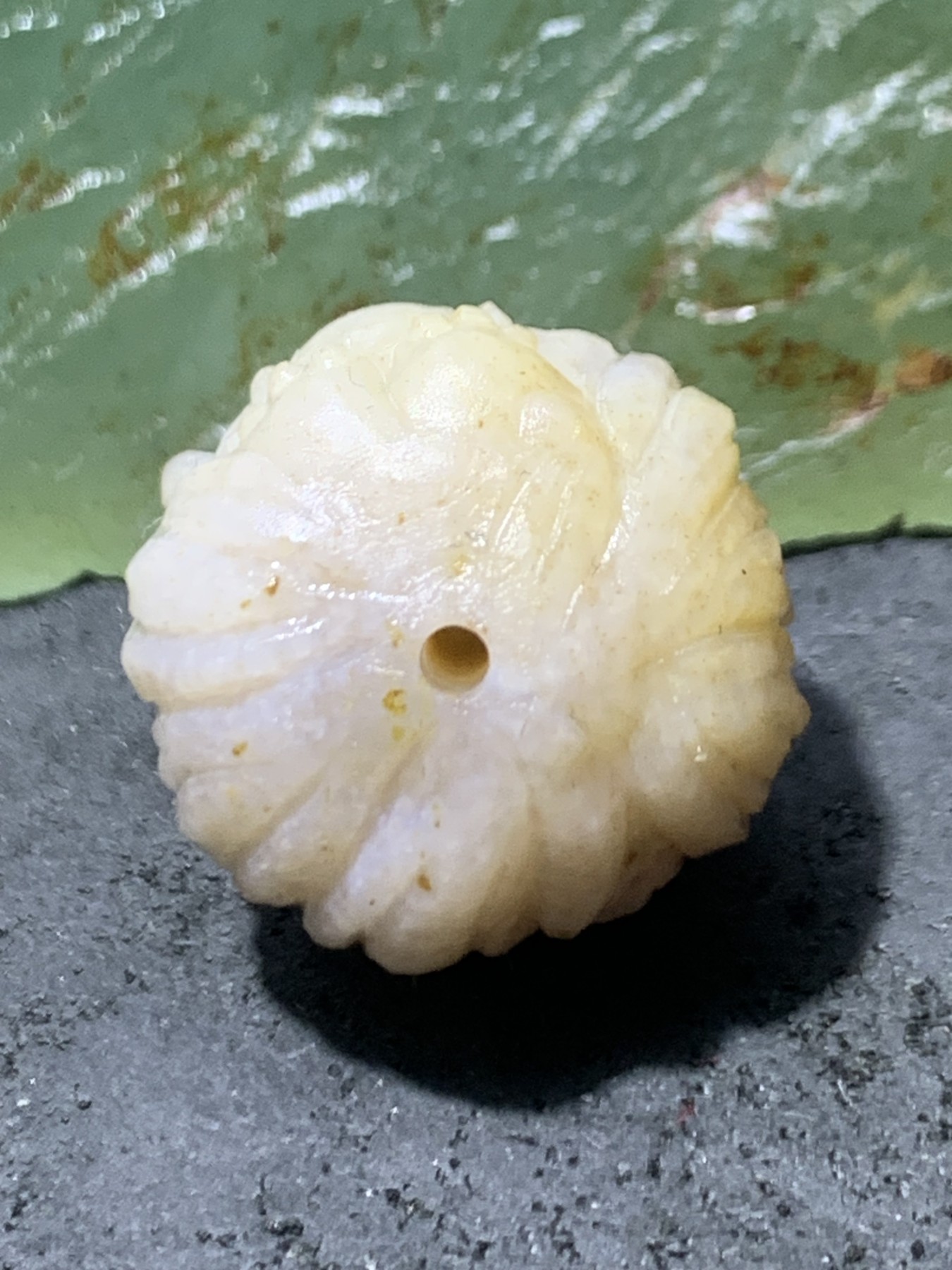 放福利！精美亚光高玉化阿拉善玛瑙手工雕刻灵狐珠子（吊坠）一颗