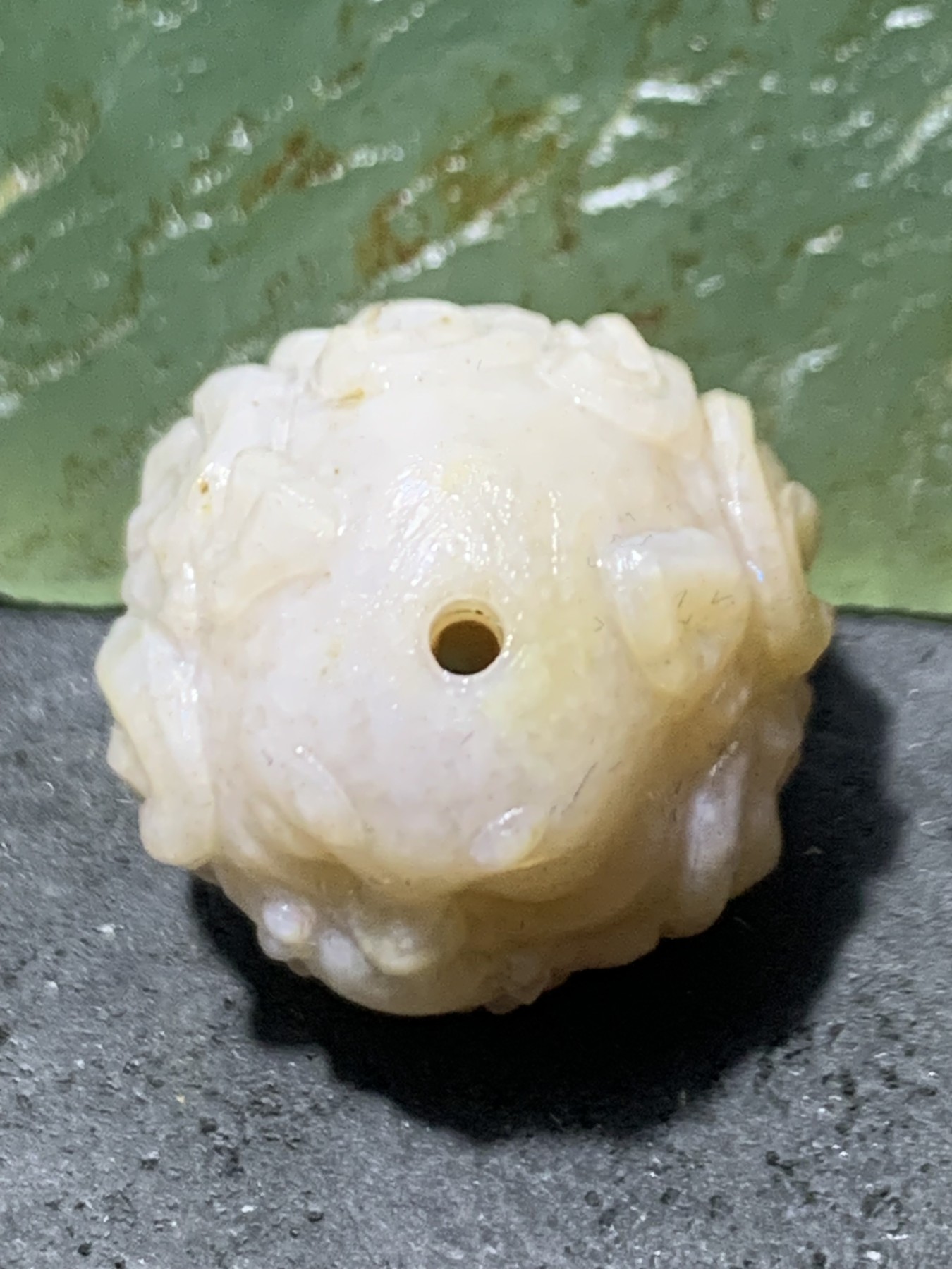 放福利！精美亚光高玉化阿拉善玛瑙手工雕刻灵狐珠子（吊坠）一颗