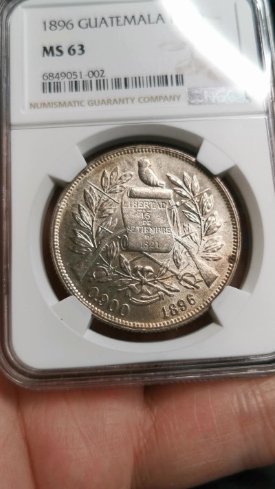 凡希社世界钱币微拍第二百五十八期 1896危地马拉执丰饶角的正义女神比索大银NGC-MS63淡彩银光品！