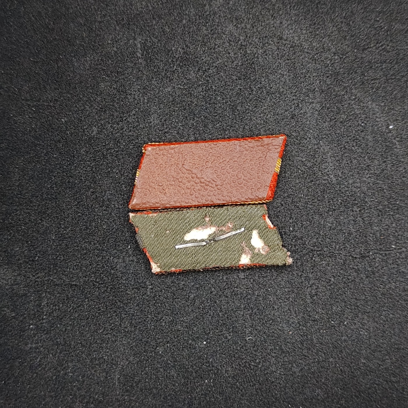 全场0元起拍 第125期 咸鱼国勋章拍卖专场 1月14日（周日）下午6：00开始 日本 陆军98式少尉领章两个