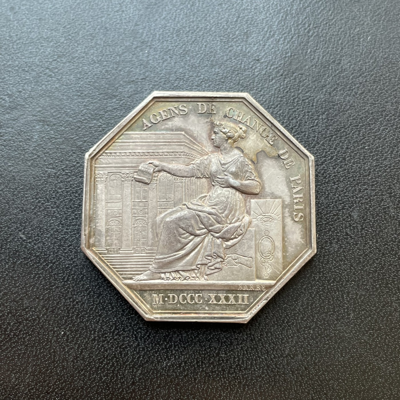 「木头集藏」章牌专场-第36期（婚章、八角） 1832年法国外汇交易所银章  直径：36.5 mm，19.5g，边铭：油灯 （1832-1841年）