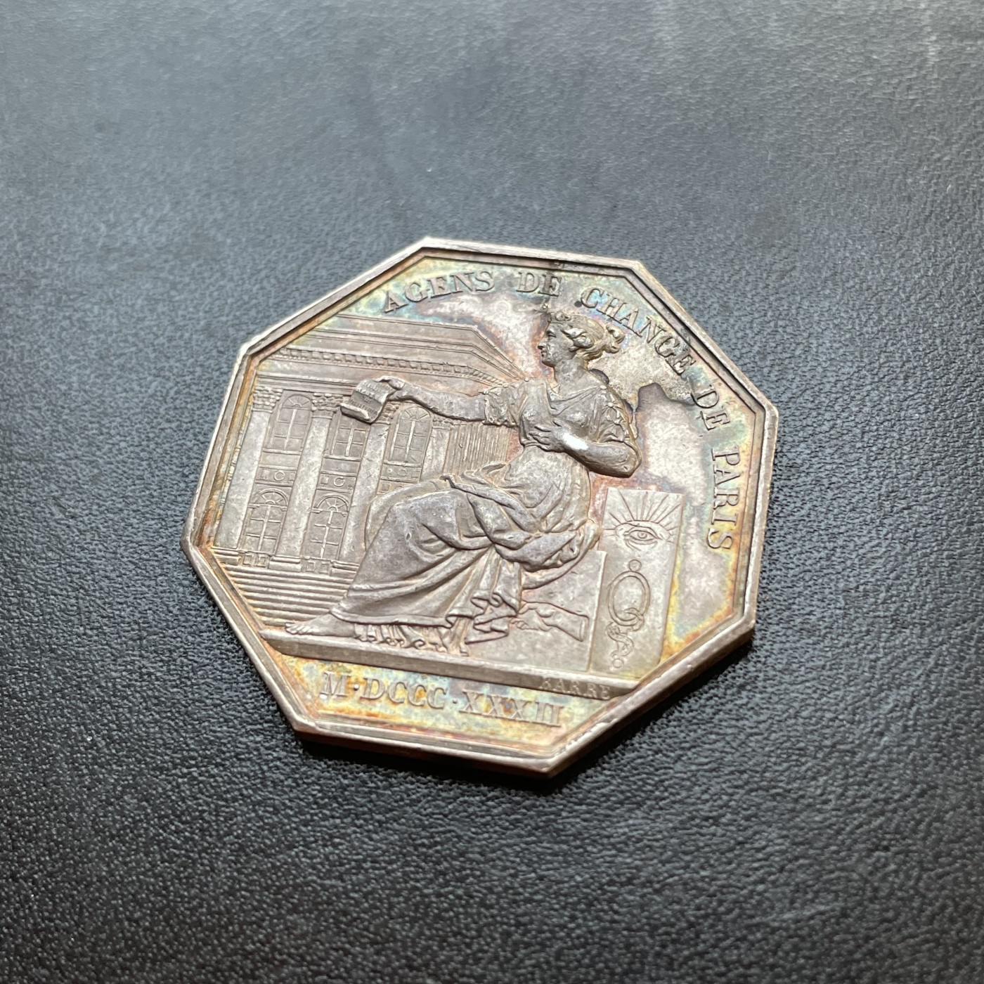 「木头集藏」章牌专场-第36期（婚章、八角） 1832年法国外汇交易所银章  直径：36.5 mm，19.5g，边铭：油灯 （1832-1841年）