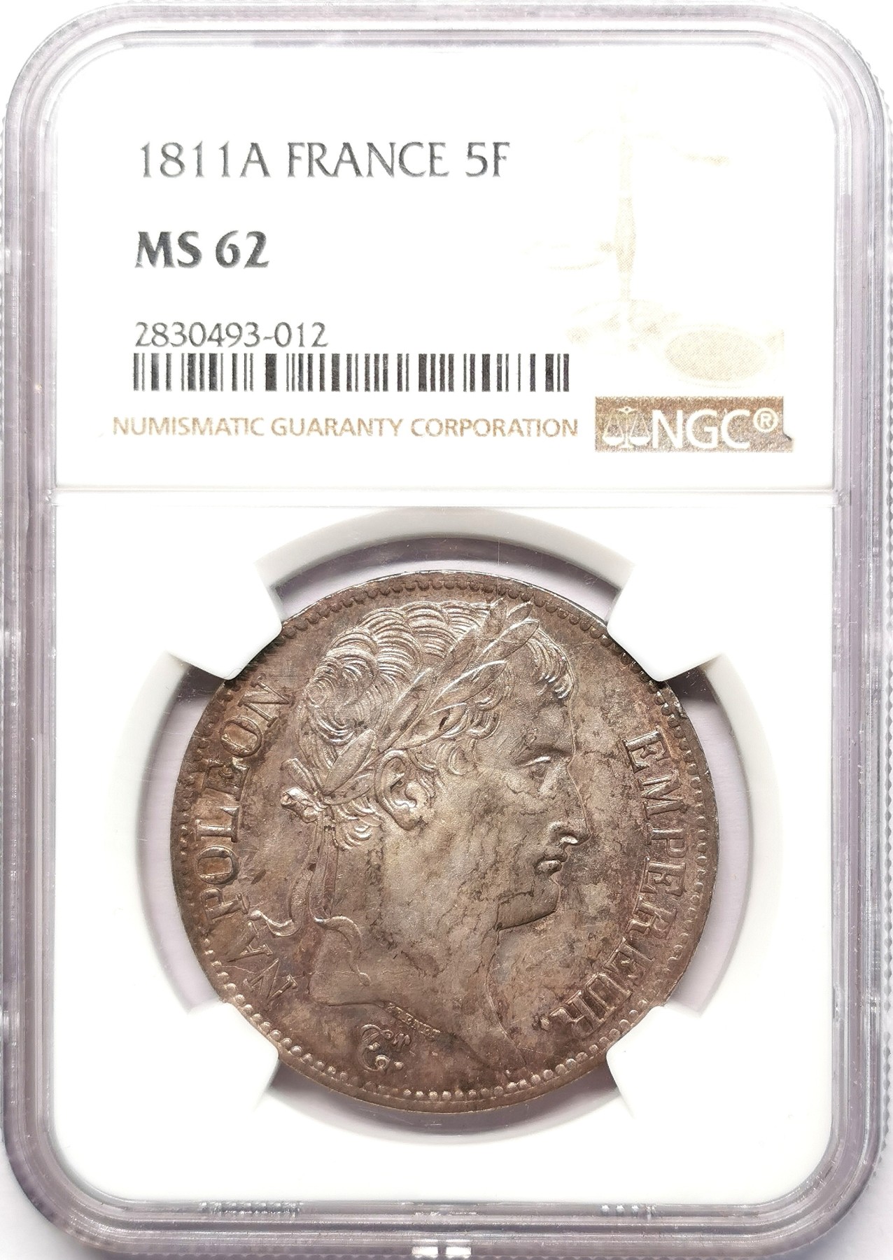 凡希社世界钱币微拍第二百五十八期 荐！1811A法国拿破仑桂冠像5法郎大银NGC-MS62，无论是地章还是高点都堪称完美，氧化形成的表面色差可能影响了分数评定，紫金彩，实物绝色！