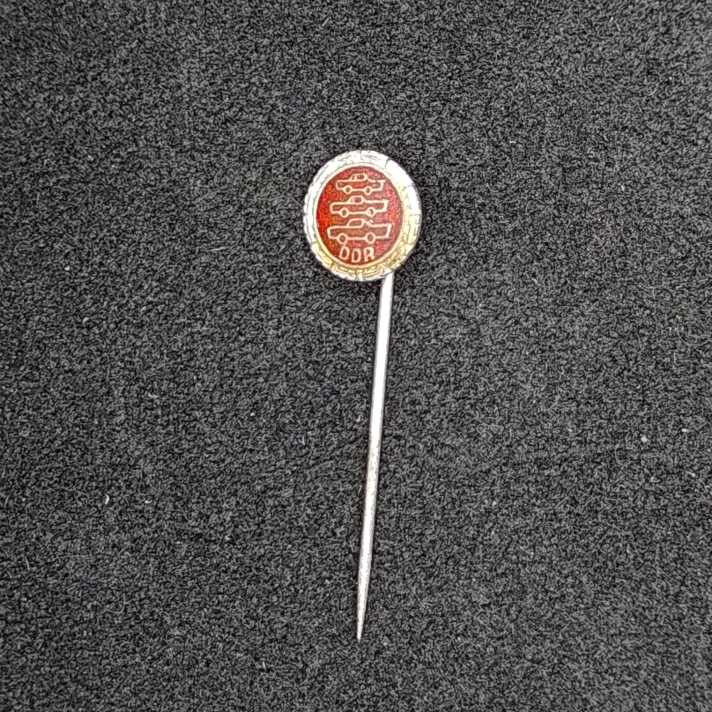 全场0元起拍 第125期 咸鱼国勋章拍卖专场 1月14日（周日）下午6：00开始 东德汽车协会徽章