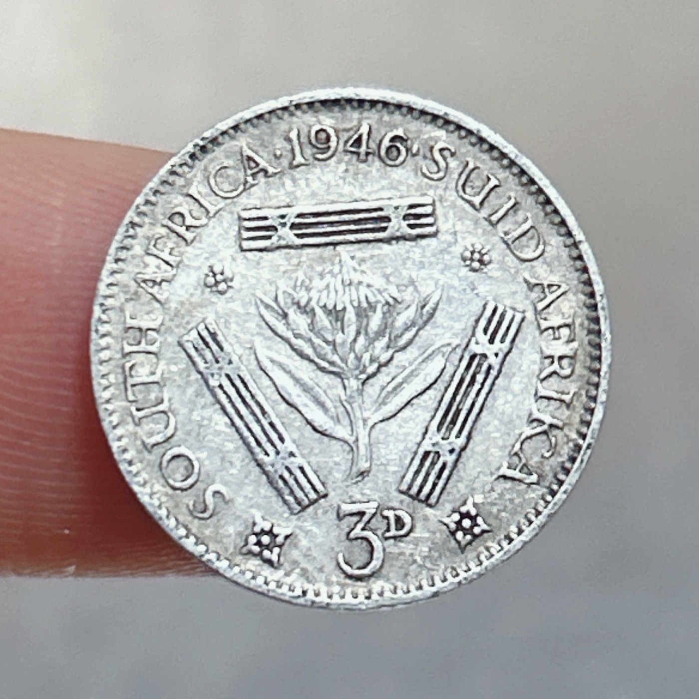 全场一元起拍 银币专场 第56期 1946年英属南非乔治六世3便士小银币 1.4g