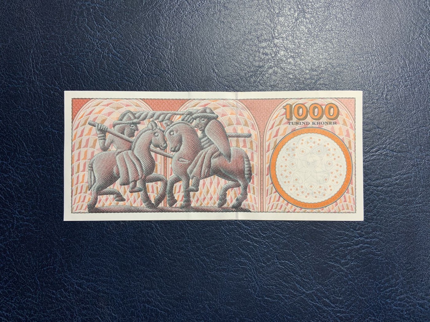 收藏联盟Quantum Auction 第318期拍卖  丹麦2006年1000克朗 品相AU 边缘一个小裂口 画家安切尔夫妇