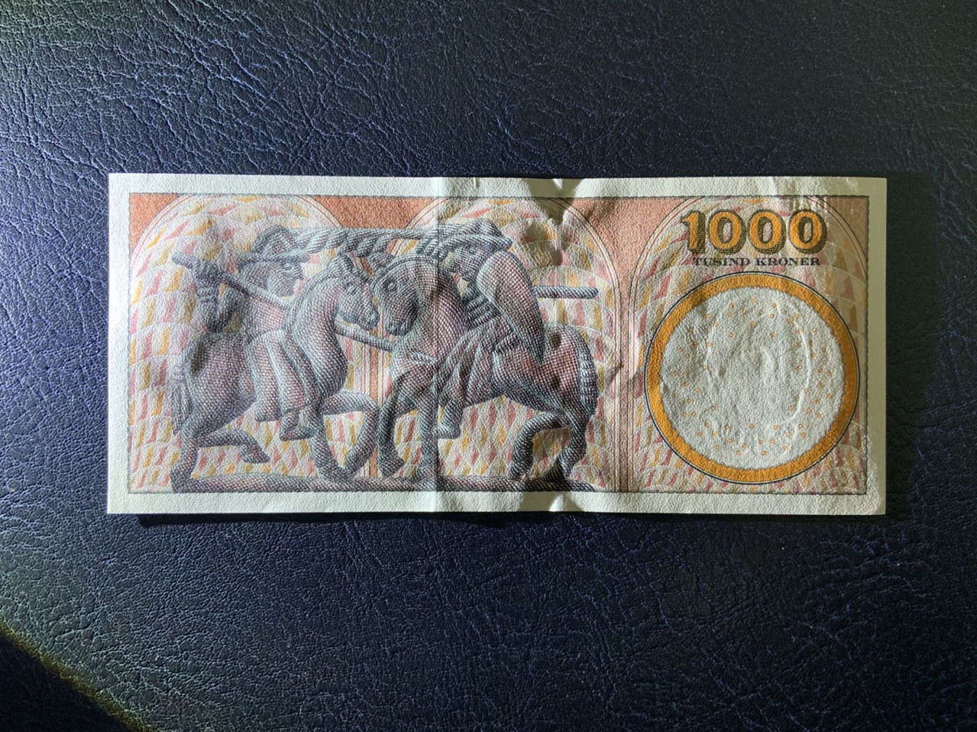 收藏联盟Quantum Auction 第318期拍卖  丹麦2006年1000克朗 品相AU 边缘一个小裂口 画家安切尔夫妇