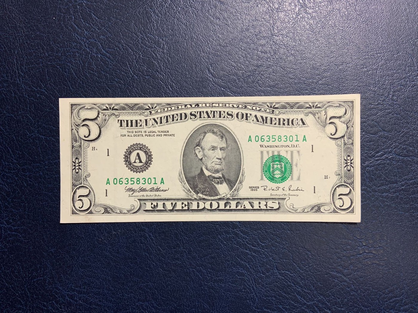 收藏联盟Quantum Auction 第318期拍卖  美国联邦1955年5美元 品相UNC- 首发AA冠 号码无47