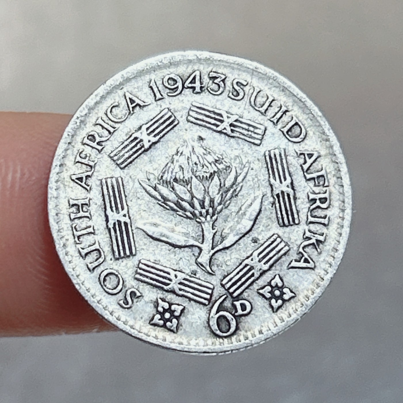 全场一元起拍 银币专场 第56期 英属南非1943年6便士银币 英皇乔治六世 重2.8g