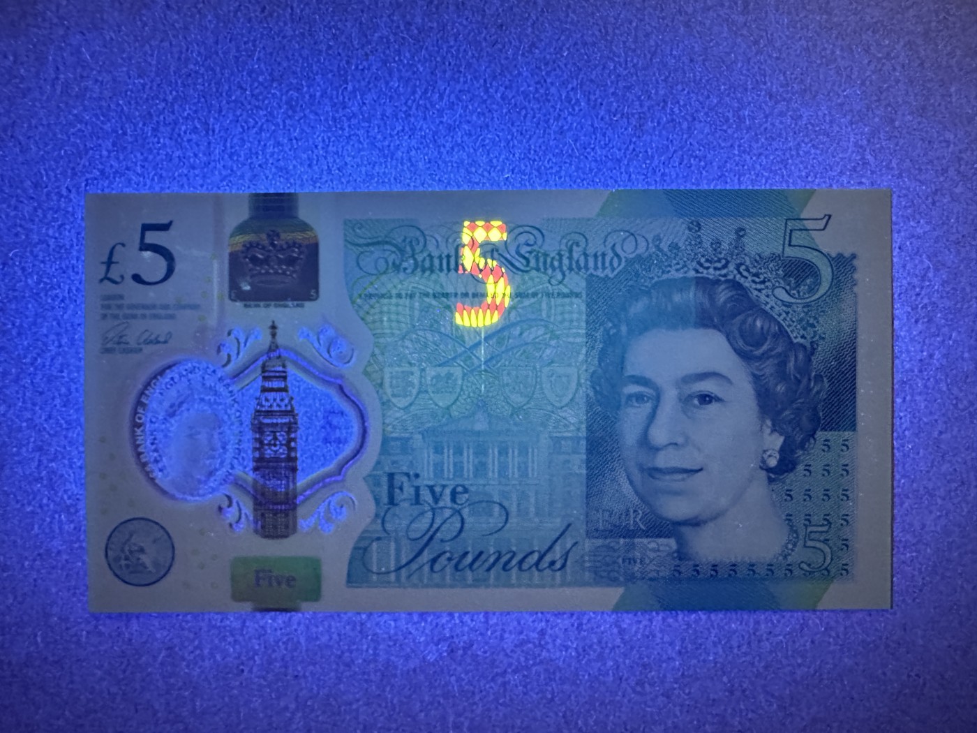 《张总收藏》134期-外币精品畅拍 英格兰5镑 UNC 2015年塑料钞 AA01冠