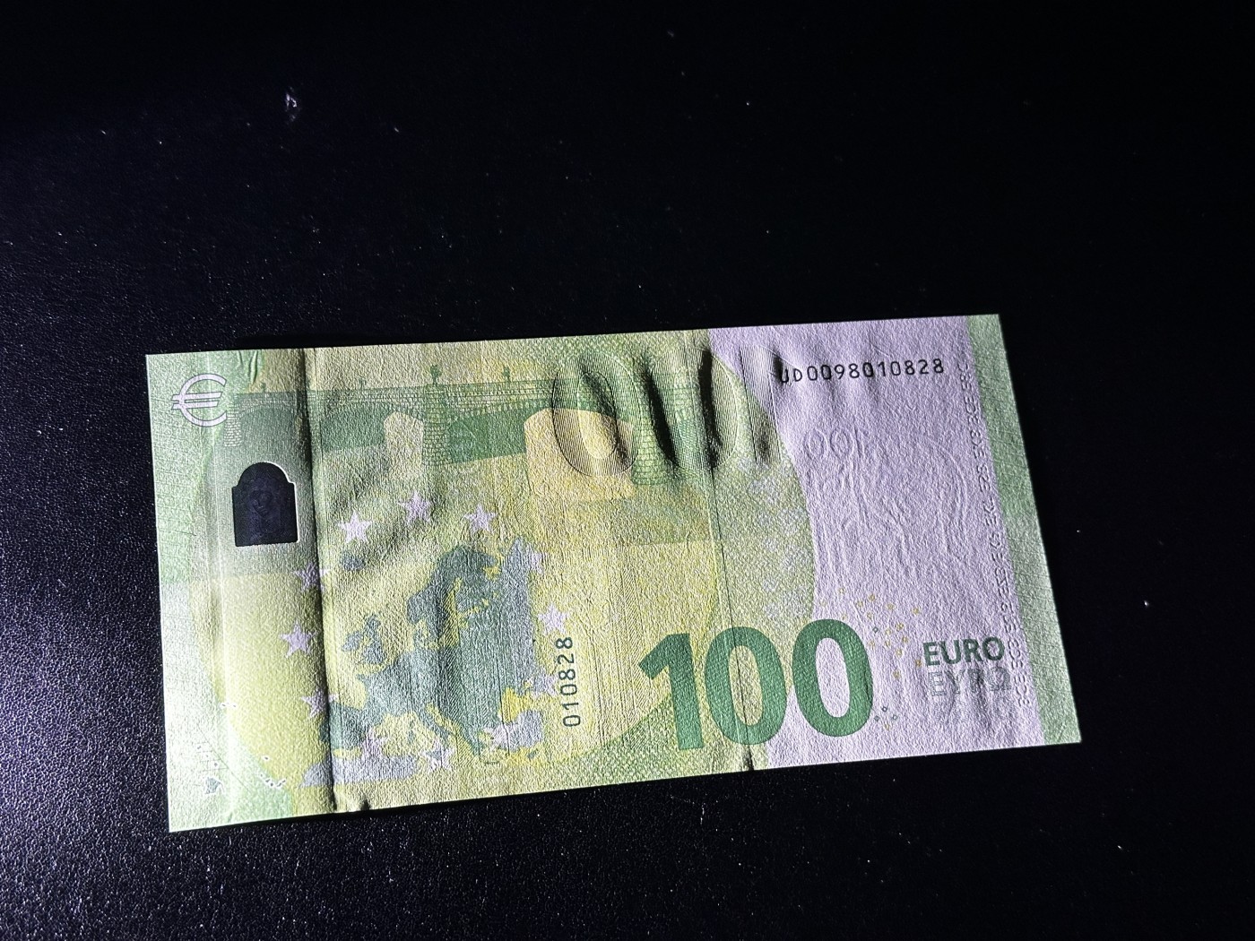 《外钞收藏家》第三百三十期 最新版100欧元 无47尾8 靓号 全新