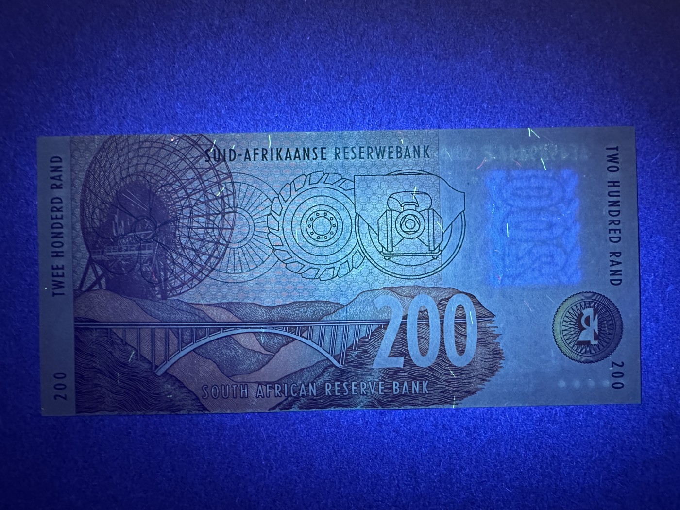 《张总收藏》134期-外币精品畅拍 南非200兰特 UNC 1994年首发首签