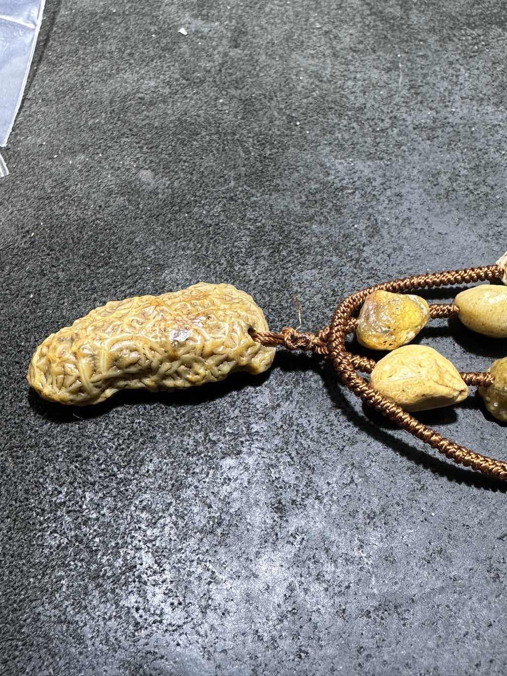 精美戈壁老料筋脉石原石项链一条！