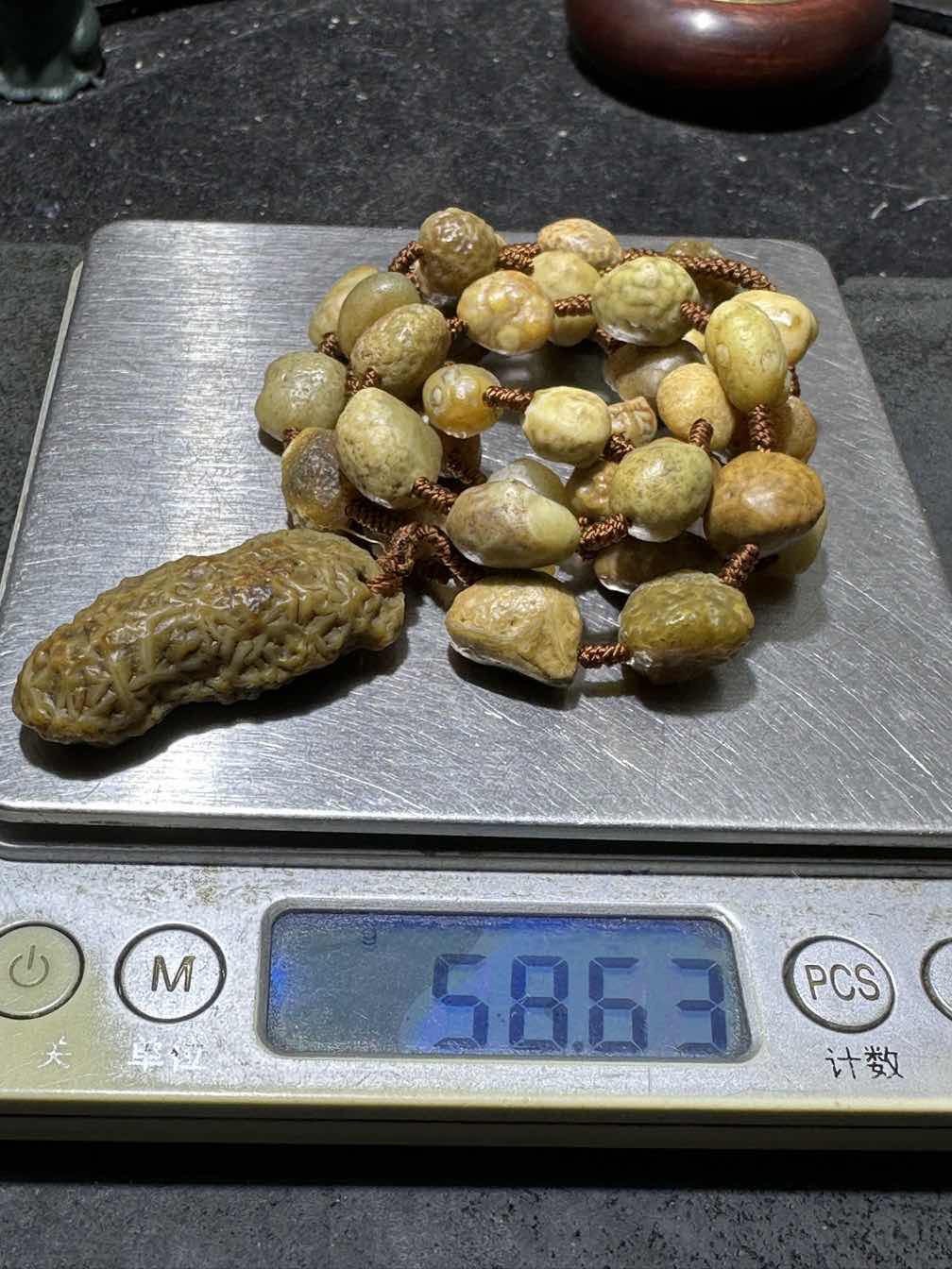 精美戈壁老料筋脉石原石项链一条！
