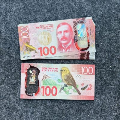 123rd 加拿大2023年20元塑料钞（女王版）新西兰2018年100元塑料钞，新签名5 - AB18 998139