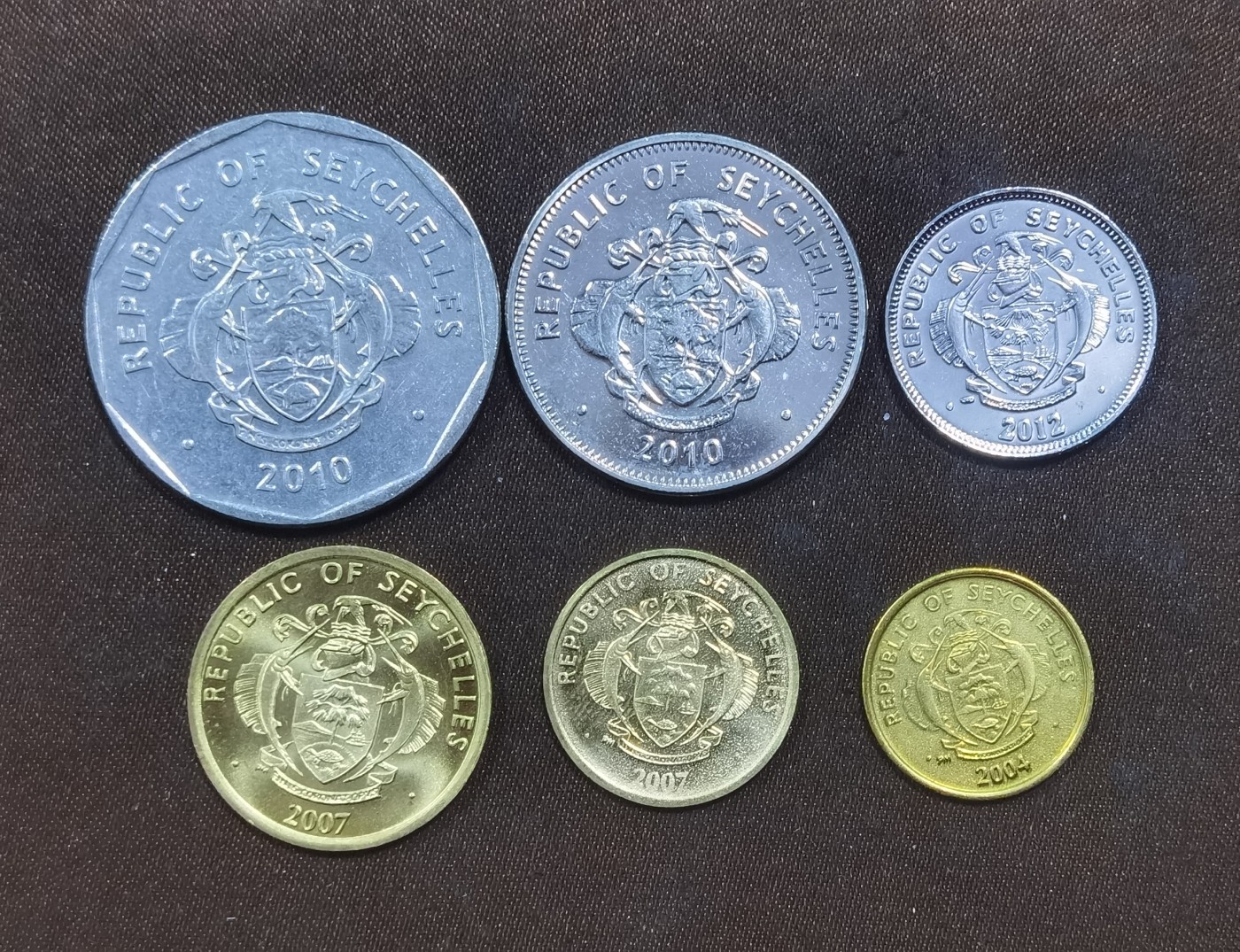 北京马甸外国币专卖微拍第115期，外国非贵金属纪念币、流通币专场，陆续上新，欢迎关注 好品塞舌尔