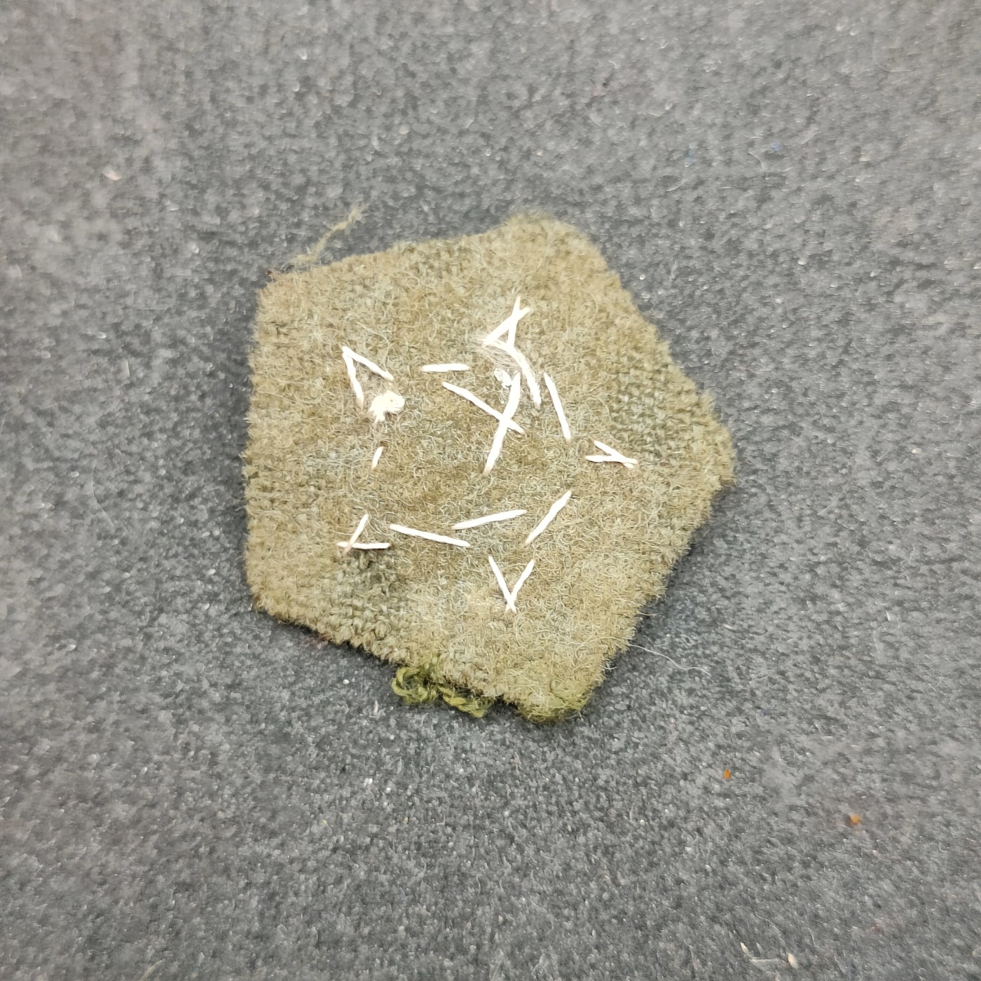 全场0元起拍 第126期 咸鱼国勋章拍卖专场 1月17日（周三）下午6：00开始 原品日本战时陆军略帽帽徽