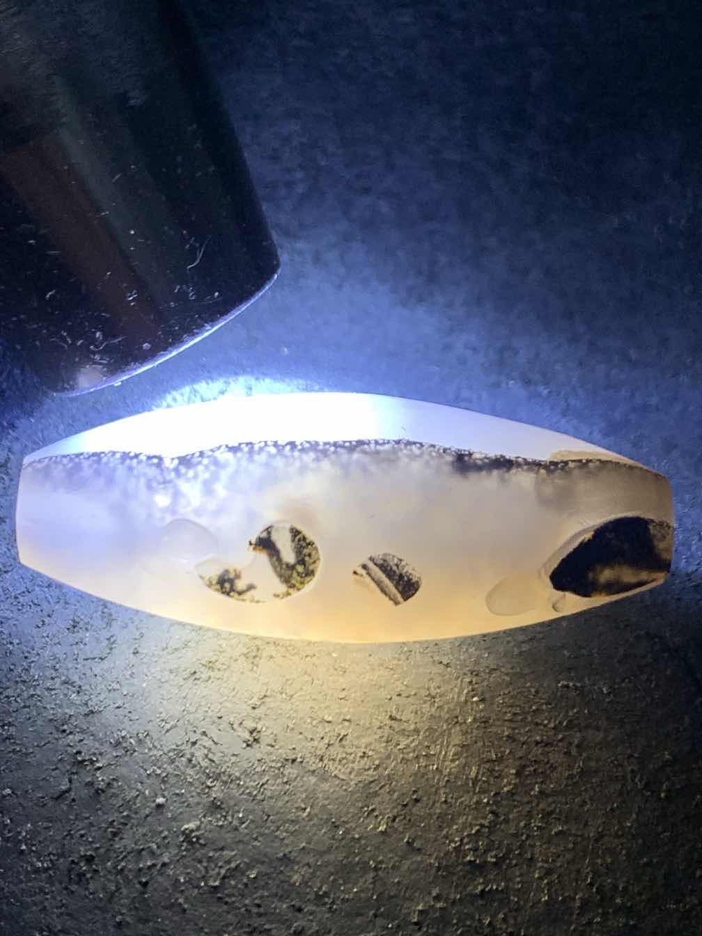 精美亚光高玉化一线巴西玛瑙手工俏色巧雕参禅悟道桶珠一个