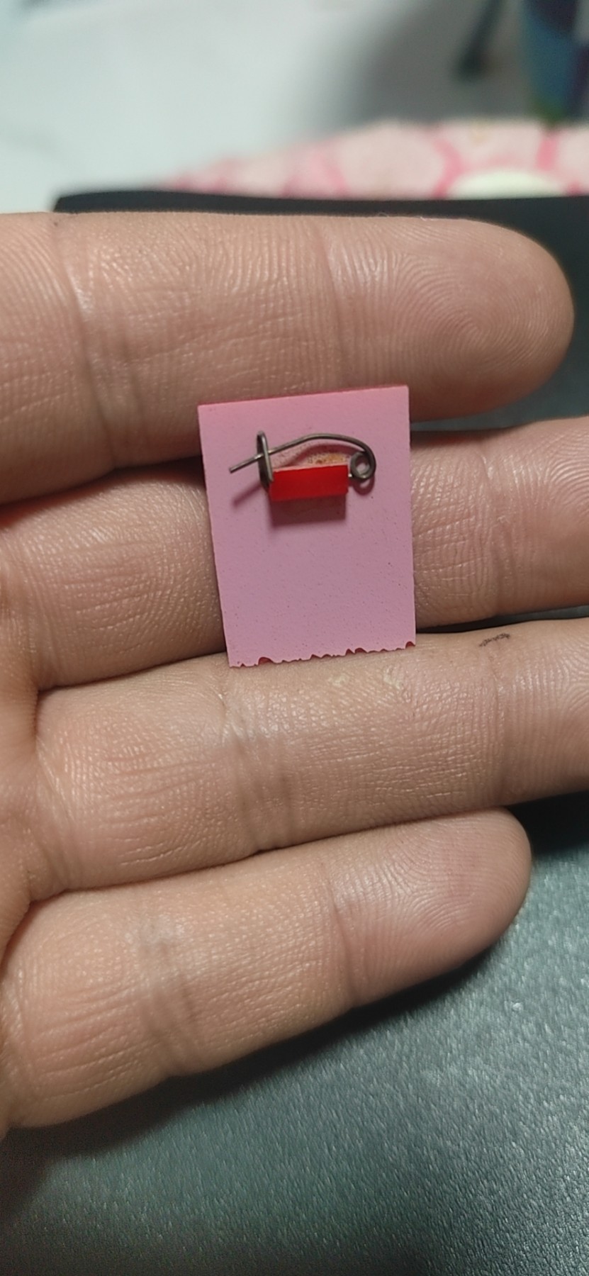 徽章 像章专场，包老保真   ，年后发货 🔥🔥🔥🔥毛主席像章一枚，长方形胸章，品相如图