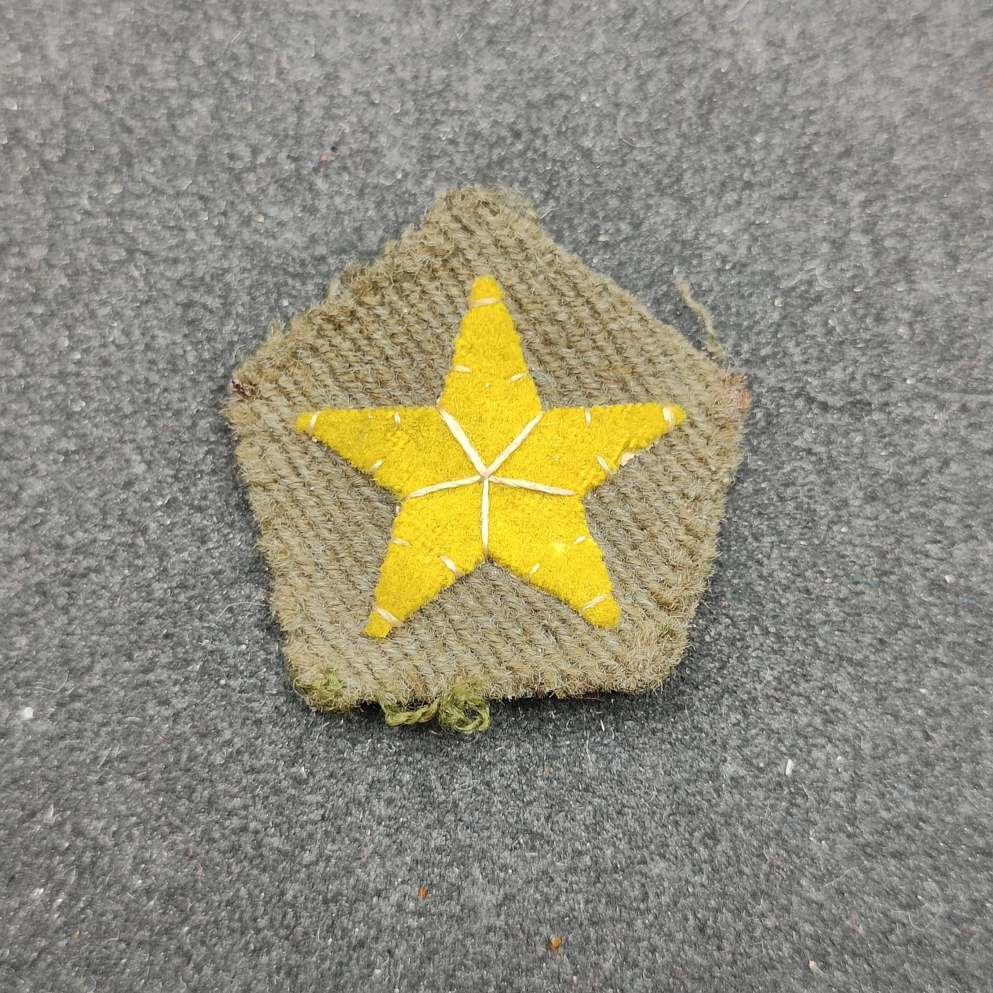 全场0元起拍 第126期 咸鱼国勋章拍卖专场 1月17日（周三）下午6：00开始 原品日本战时陆军略帽帽徽