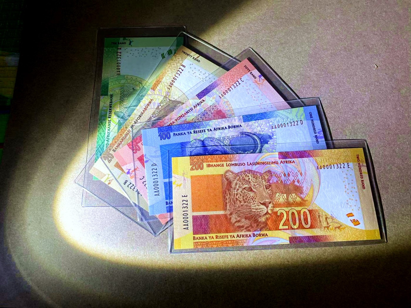 【Blue Auction】✨世界纸币精拍第421期【精】 【一组5张 AA冠1322小号全同套】南非 曼德拉版 10-200兰特 全新UNC