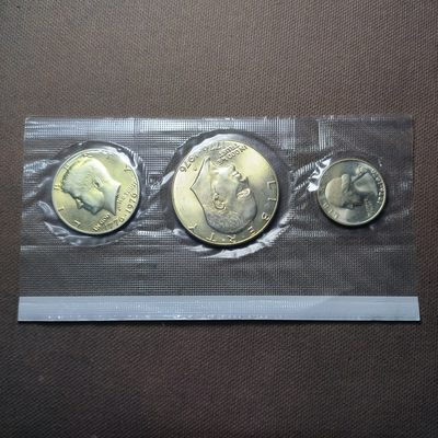 一百二十二期 过年前最后一拍，过年期间继续拍 - 1.8.2美国建国200周年纪念银套币