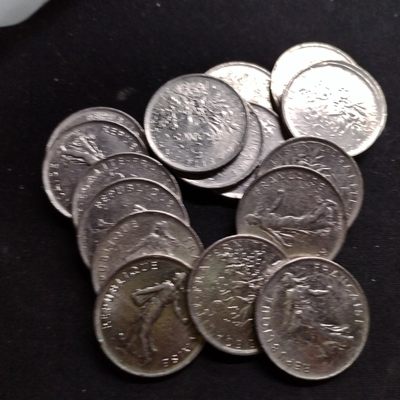 240126 法国5法郎 直径29MM硬币 年份随机发