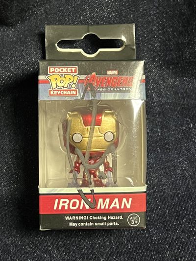 零元拍：小罗伯特唐尼 亲笔签名POP FUNKO 漫威《复仇者联盟：奥创纪元》钢铁侠特方头钥匙扣 - 零元拍：小罗伯特唐尼 亲笔签名POP FUNKO 漫威《复仇者联盟：奥创纪元》钢铁侠特方头钥匙扣