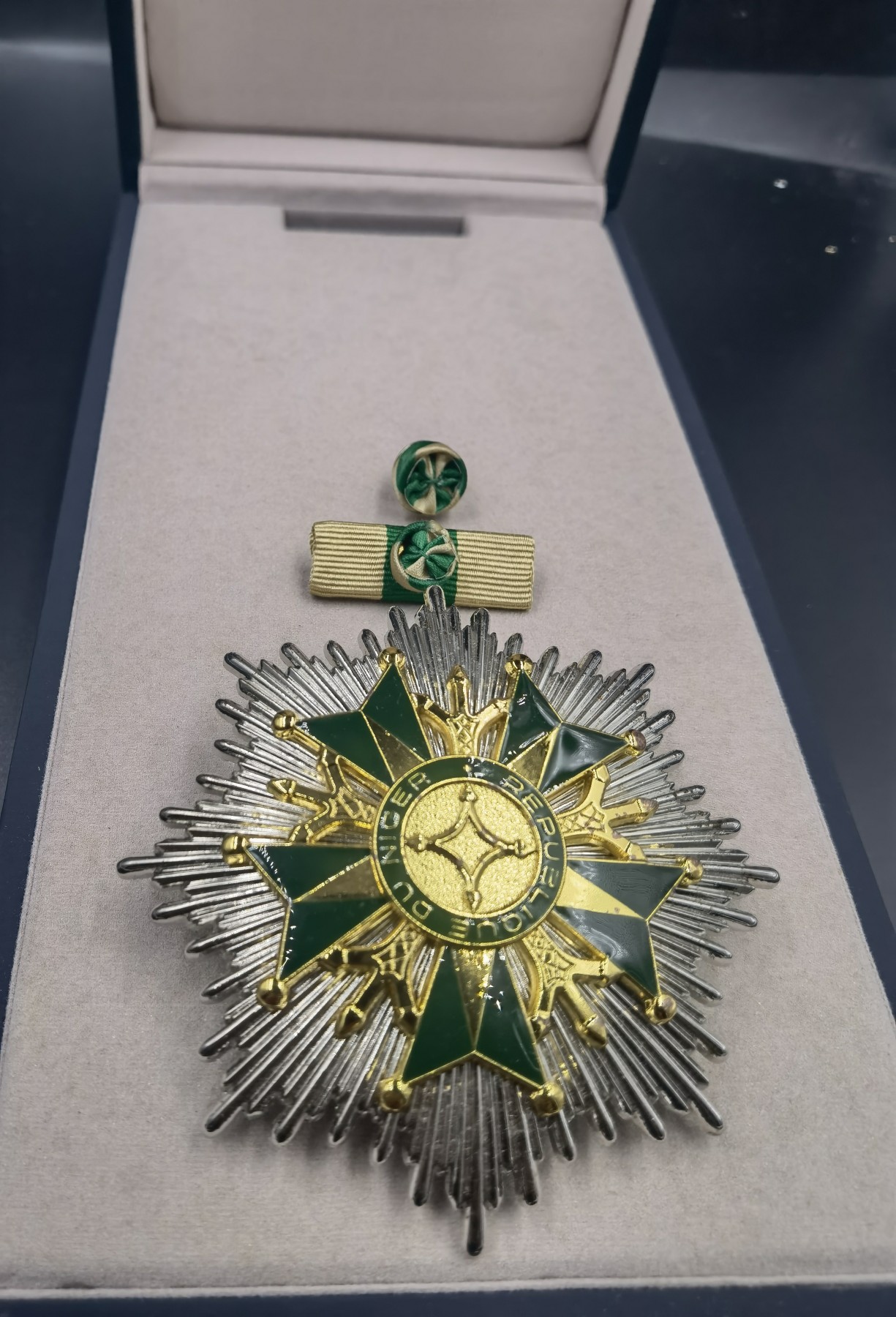 新年第一拍 0押金拍卖 全场0起 大陆勋赏俱乐部第八期拍卖 尼日尔共和国大军官级国家功勋勋章（国内代工版本）