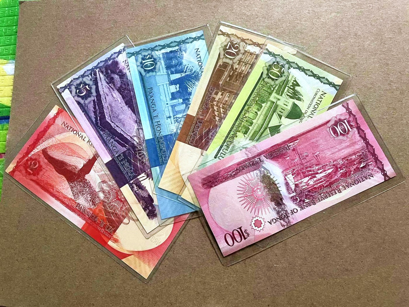 【Blue Auction】✨世界纸币精拍第421期【精】 【一组6张 A冠20164号全同套】汤加 2015年2-100潘哥 全新UNC