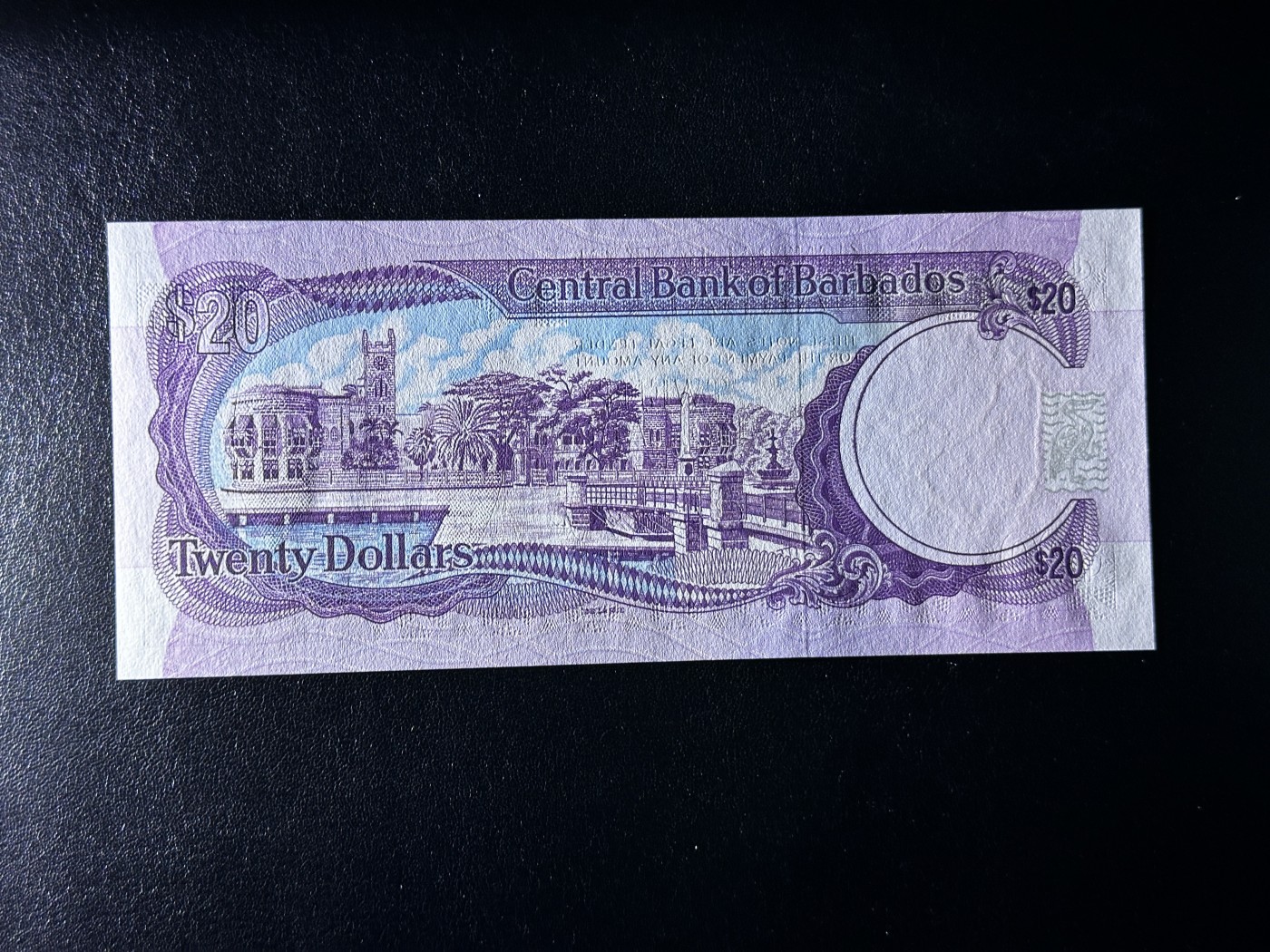 《外钞收藏家》第三百三十二期 加勒比四国专场（伯利兹/巴哈马/巴巴多斯/开曼） 巴巴多斯1993年20元（P44） 全新UNC