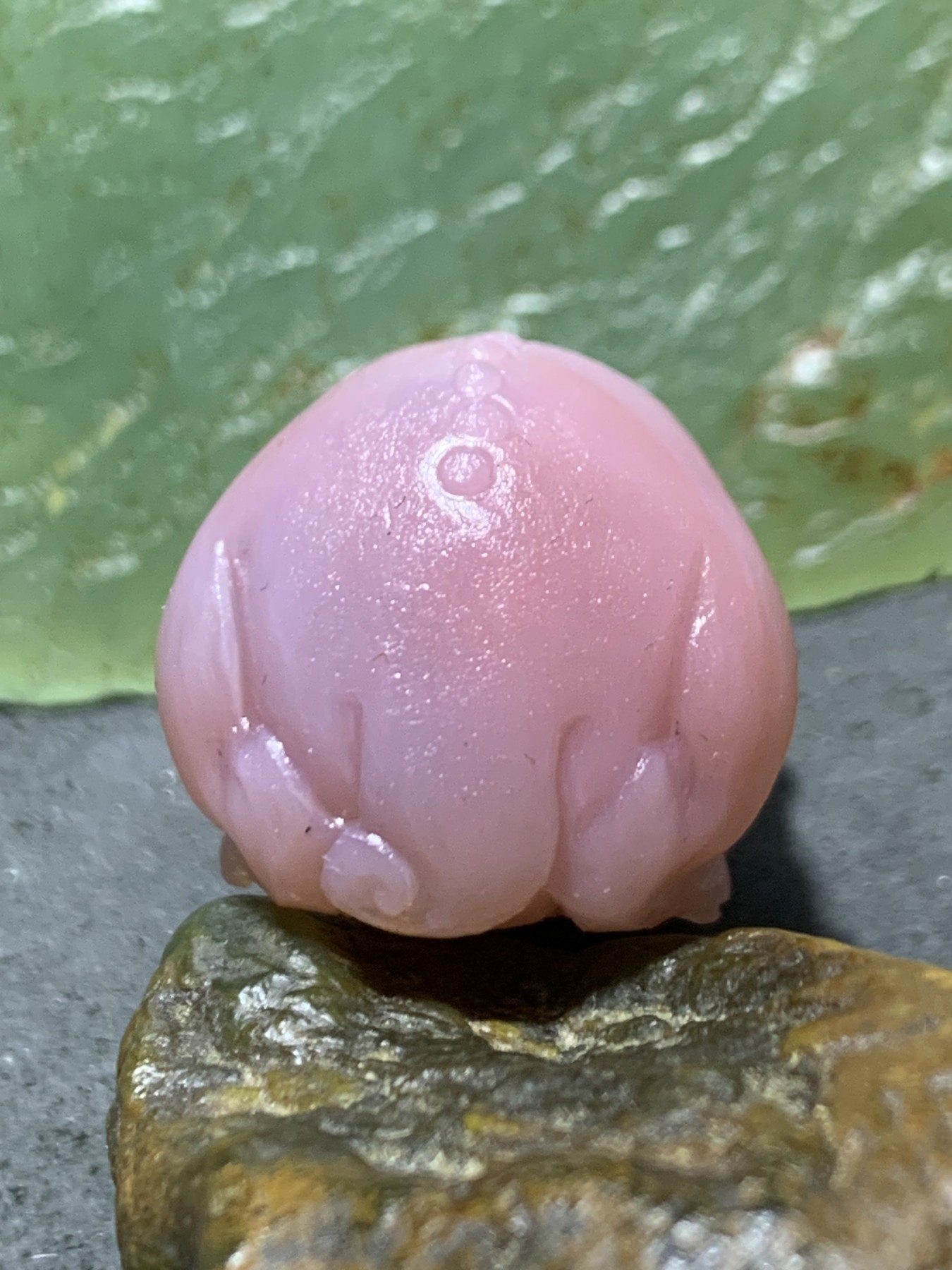 精美紫罗兰盐源玛瑙手工雕刻貔貅吊坠（把件）一个