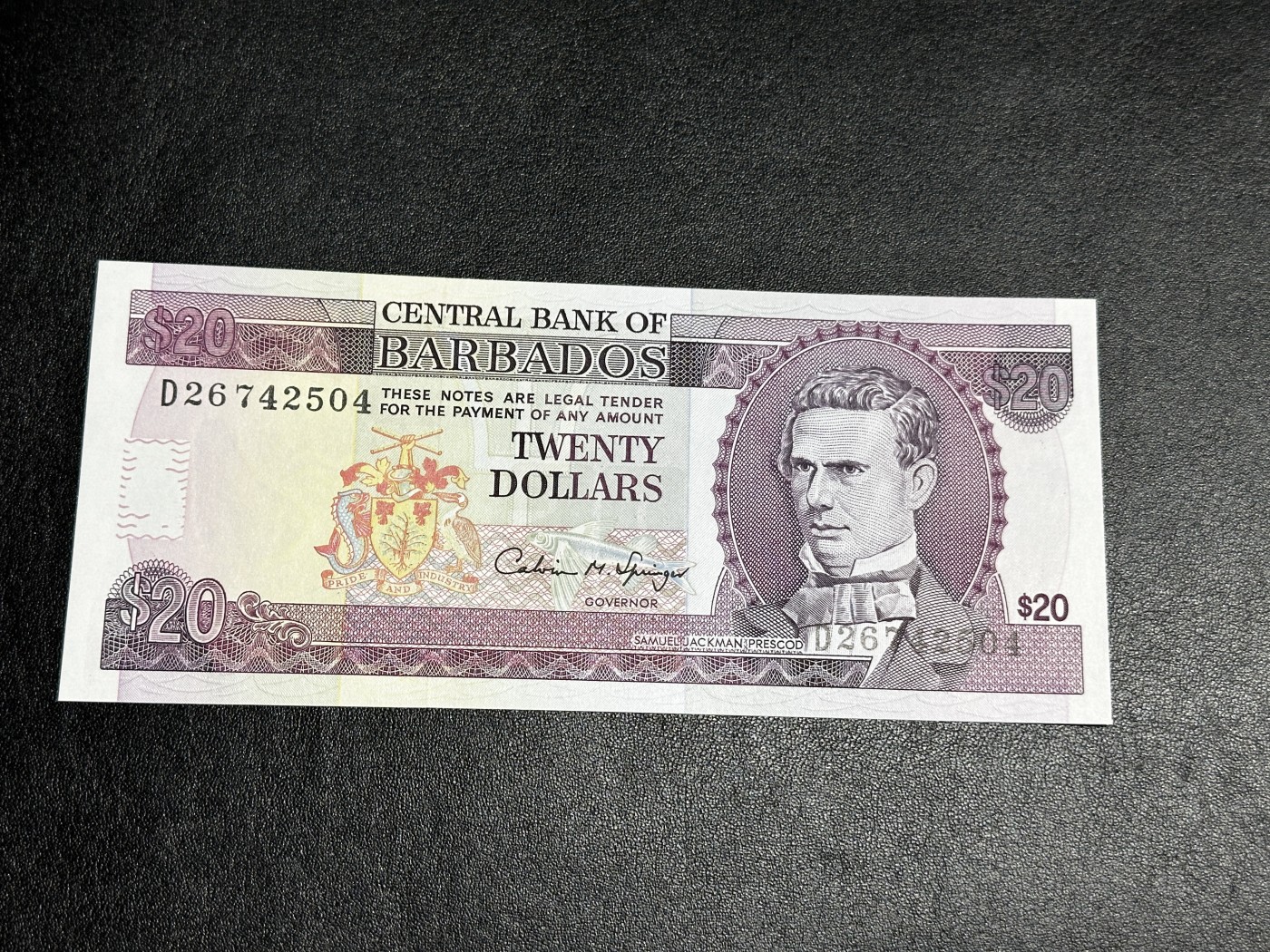 《外钞收藏家》第三百三十二期 加勒比四国专场（伯利兹/巴哈马/巴巴多斯/开曼） 巴巴多斯1993年20元（P44） 全新UNC